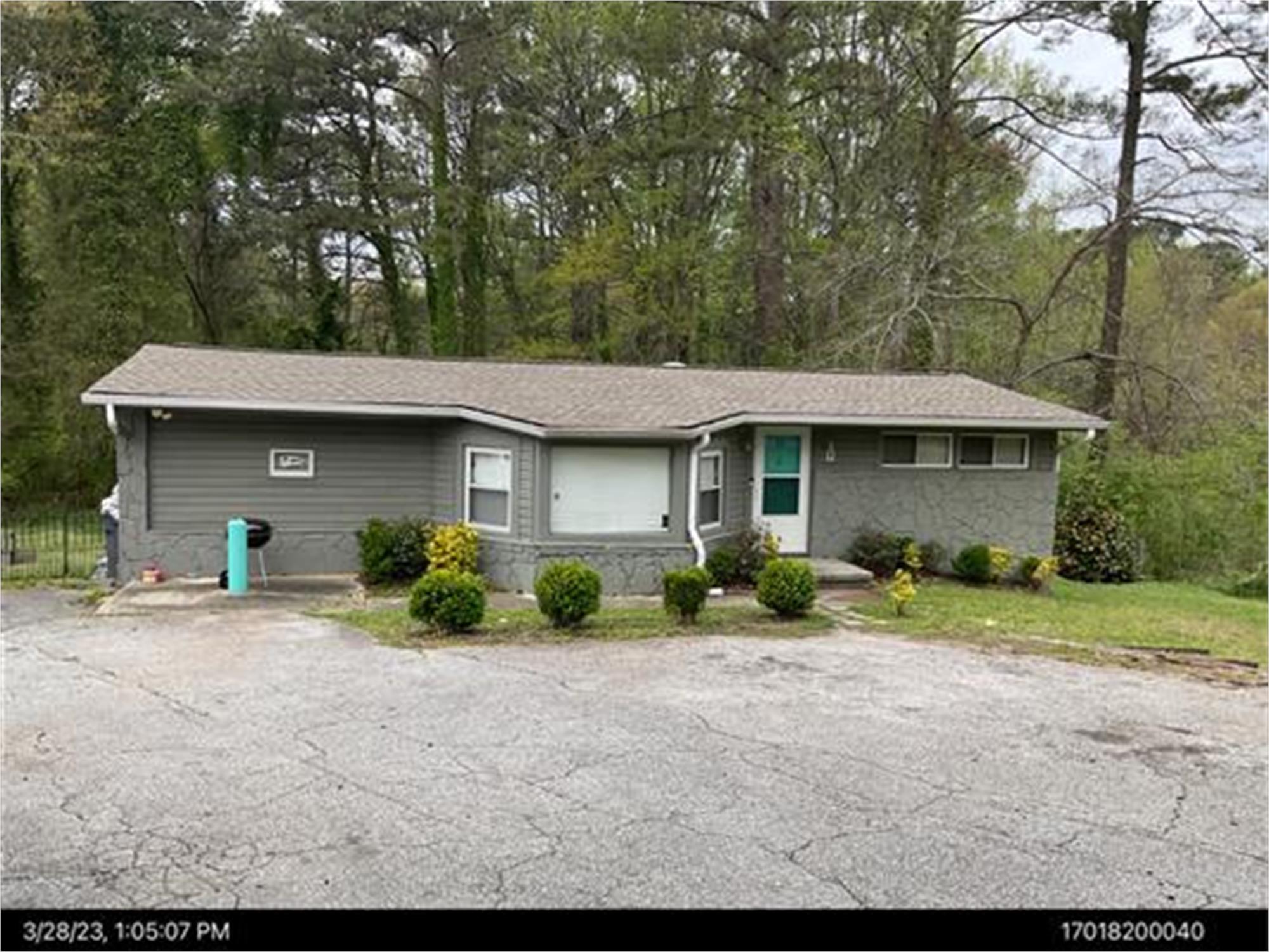 37 Cooper Lake Rd Sw, Mableton, GA 30126-2508