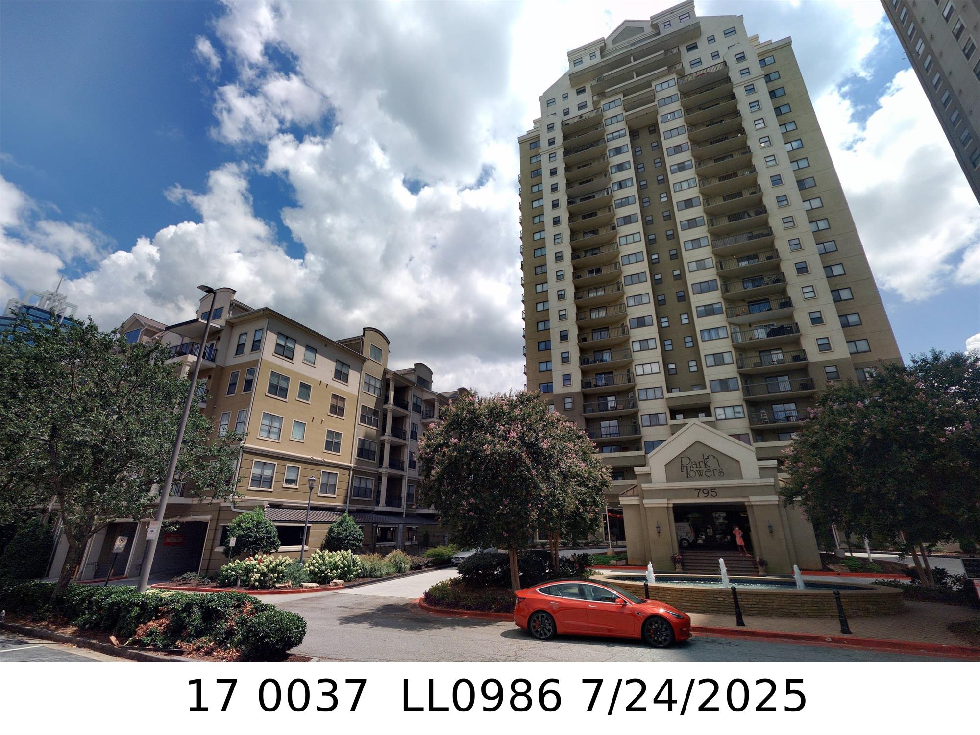 795 Hammond Dr, Atlanta, GA 30328-5392