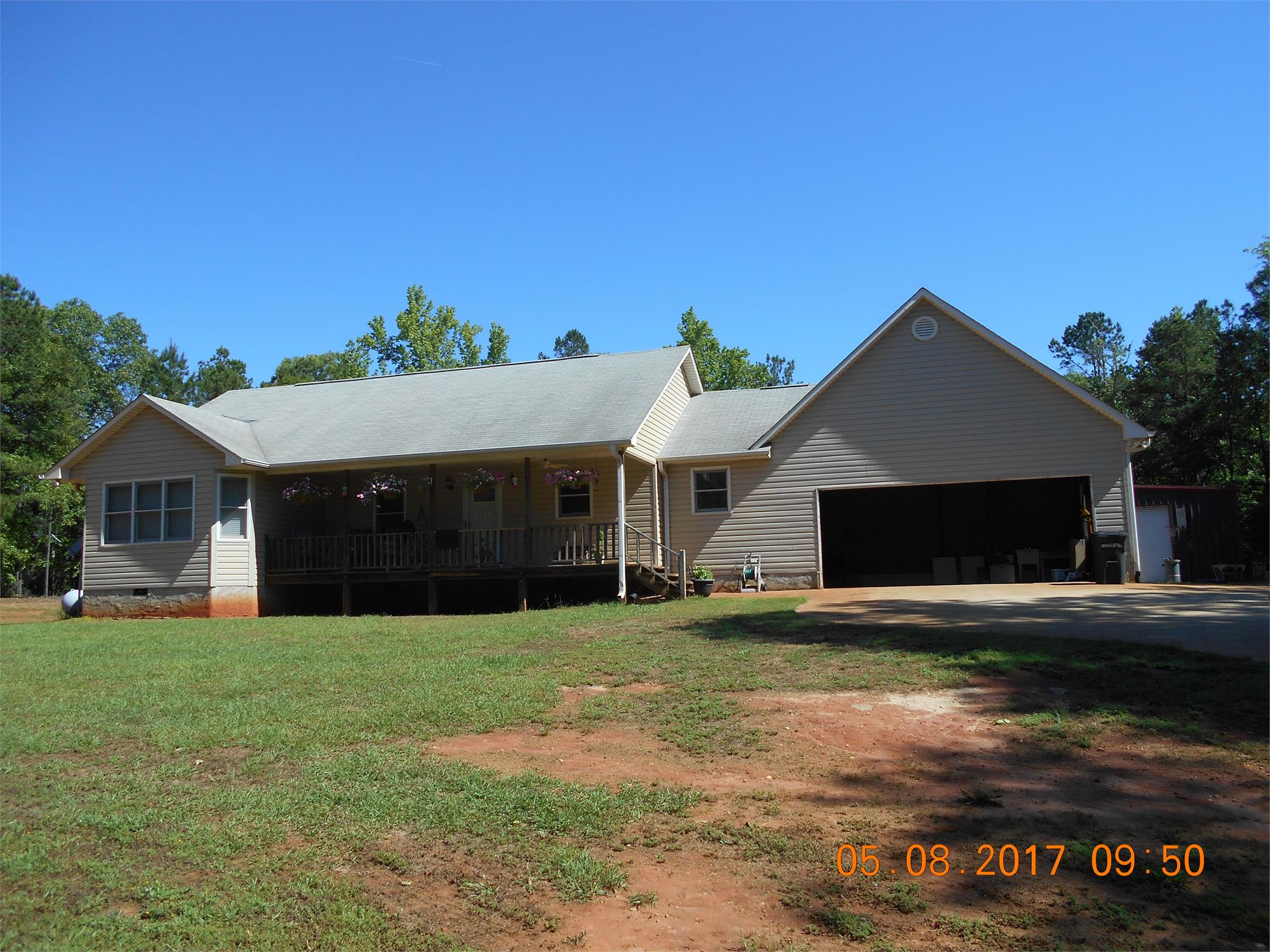 211 Leonard Rd, Lagrange, GA 30241-9363