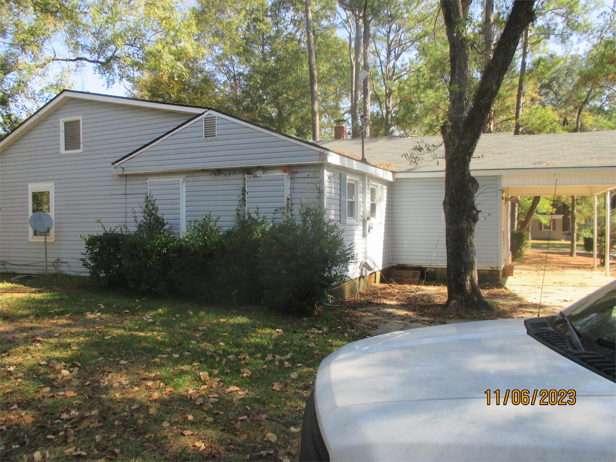 203 S Valencia Dr, Albany, GA 31707-4114