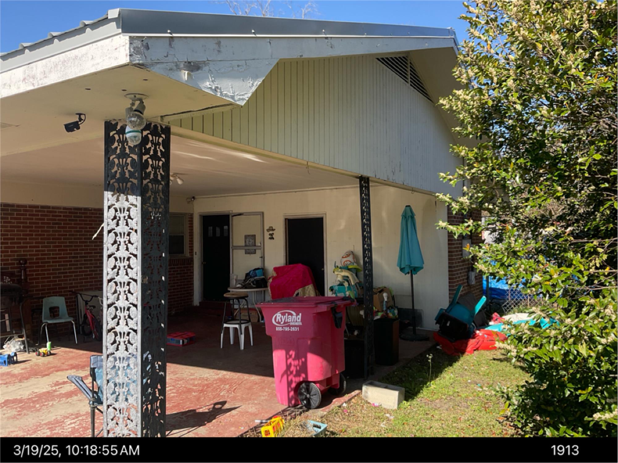 40 Walton St, Baxley, GA 31513-8625