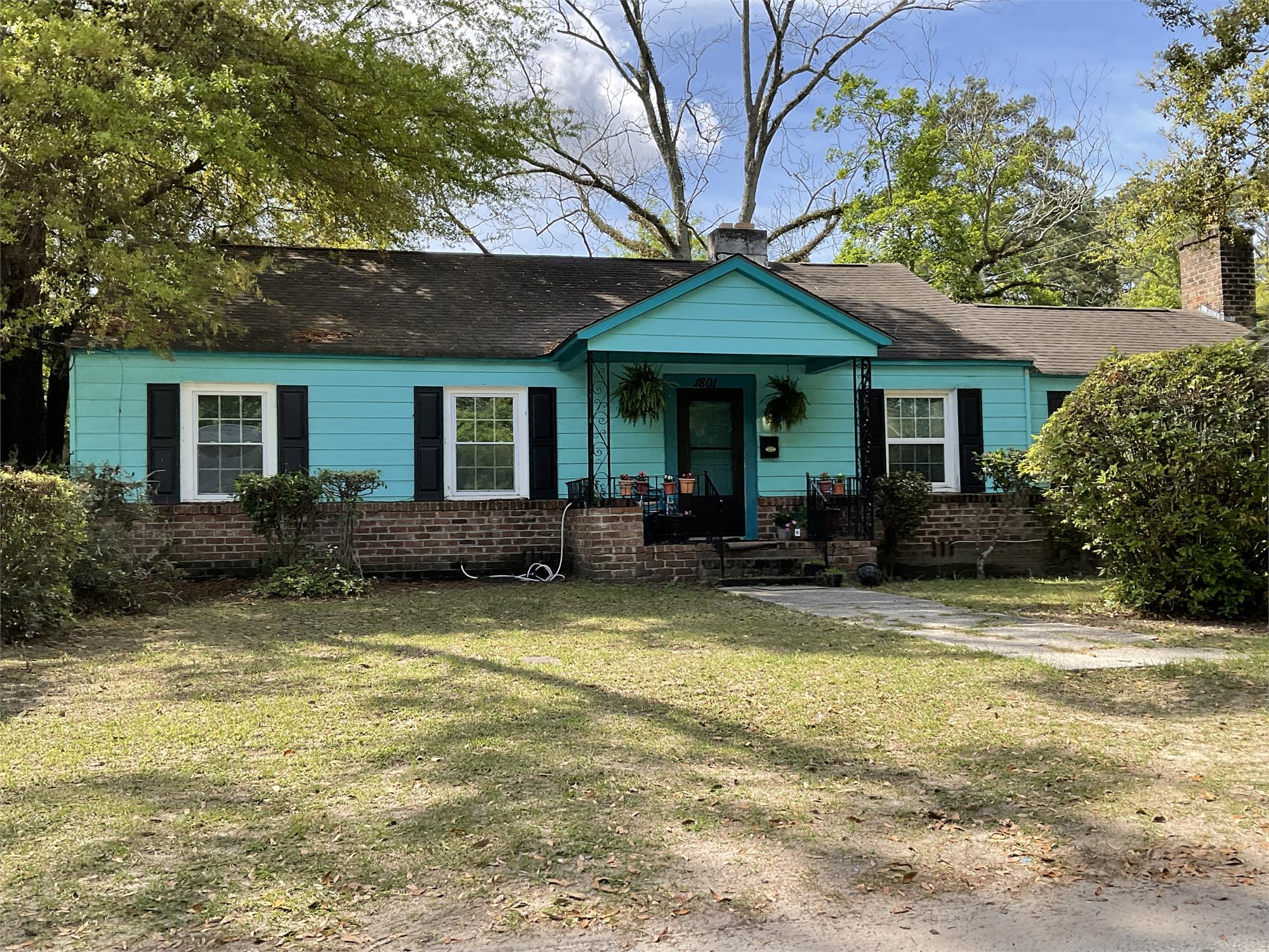 1801 E 41st St, Savannah, GA 31404-3609
