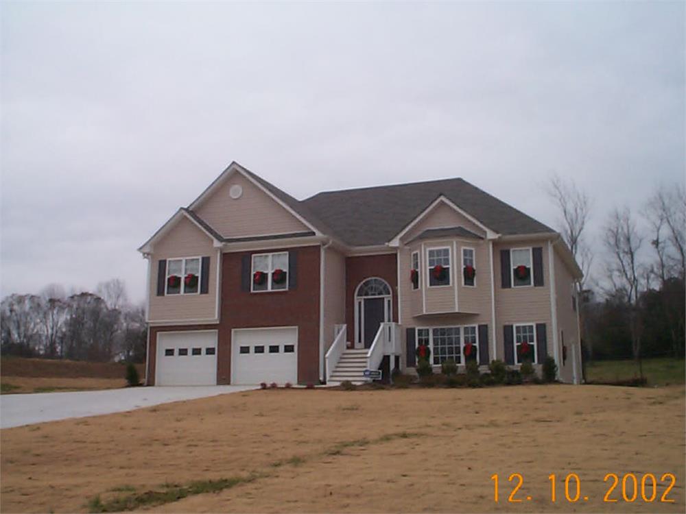 1709 Wyntercreek Ln, Hoschton, GA 30548-3663