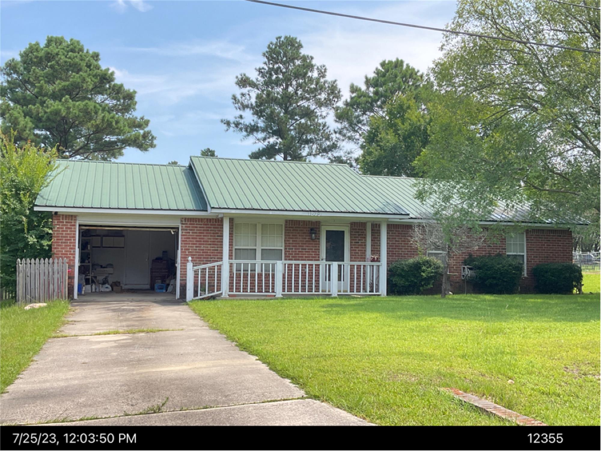 1809 Dallas Dr, Tifton, GA 31794-9535
