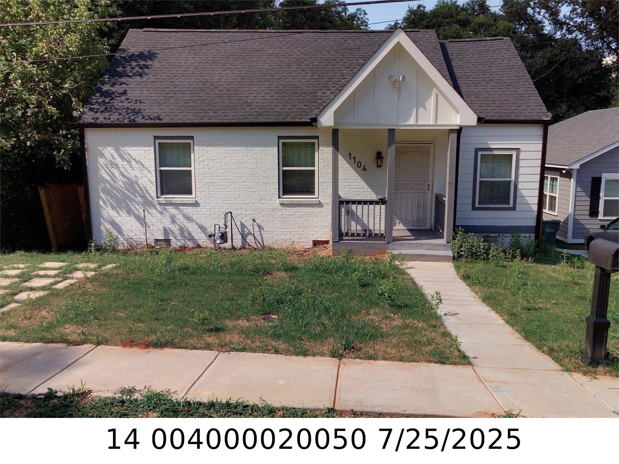 1104 Oak Knoll Ter Se, Atlanta, GA 30315-5214