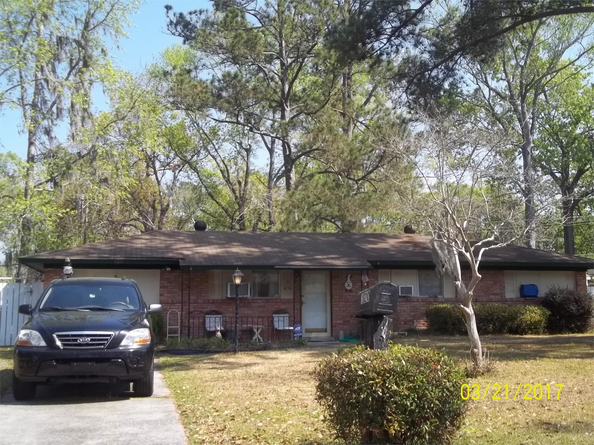 120 Burbank Blvd, Savannah, GA 31419-1128