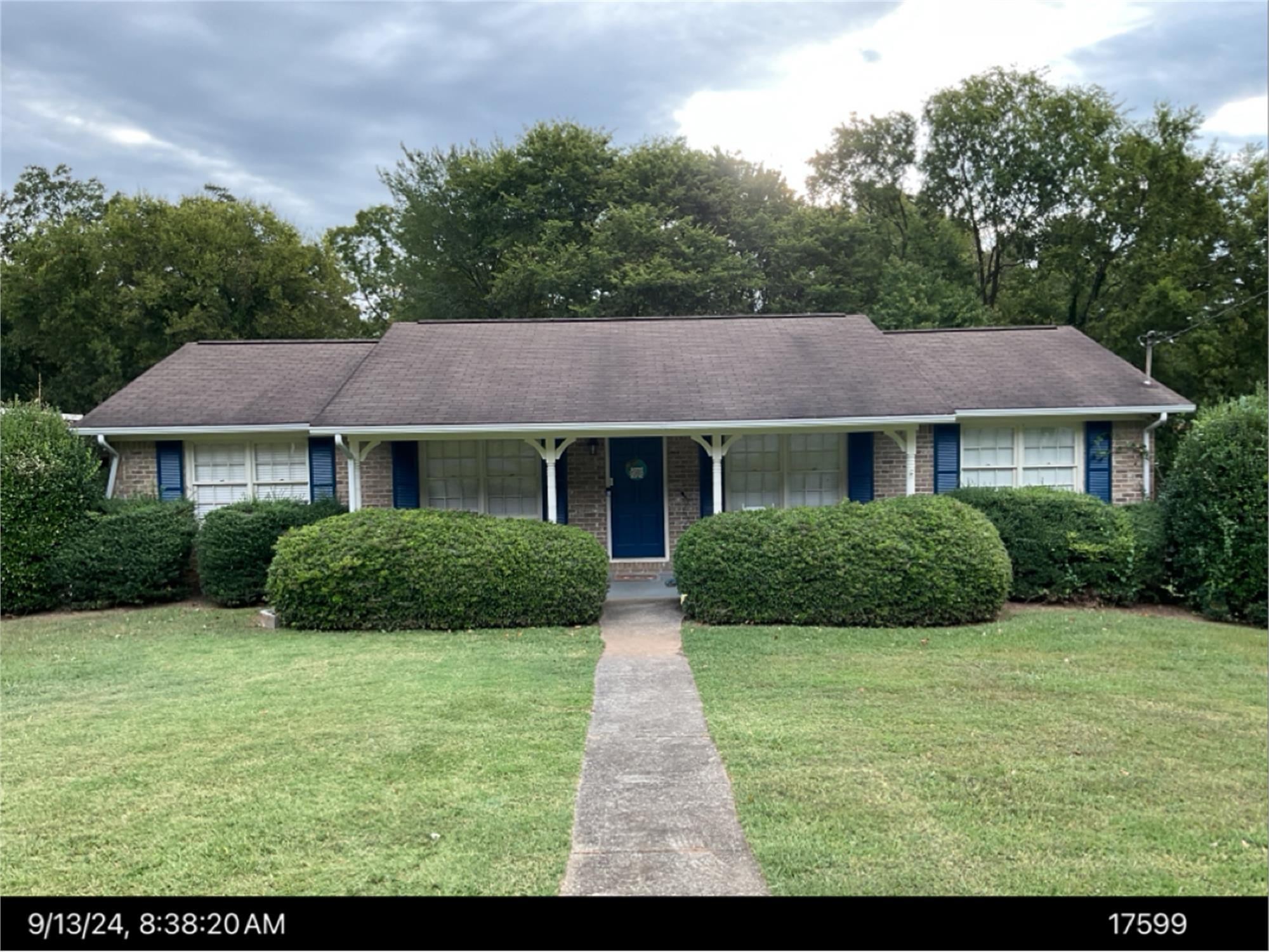 202 Cherry Hill Dr, Calhoun, GA 30701-2520