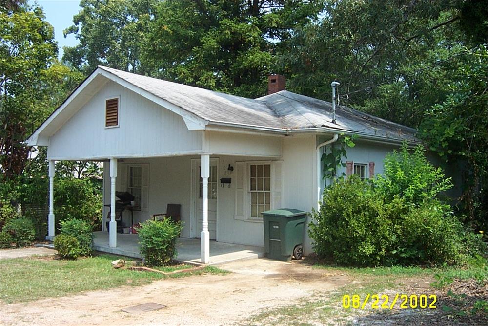 71 Forest Ave, Toccoa, GA 30577-2253
