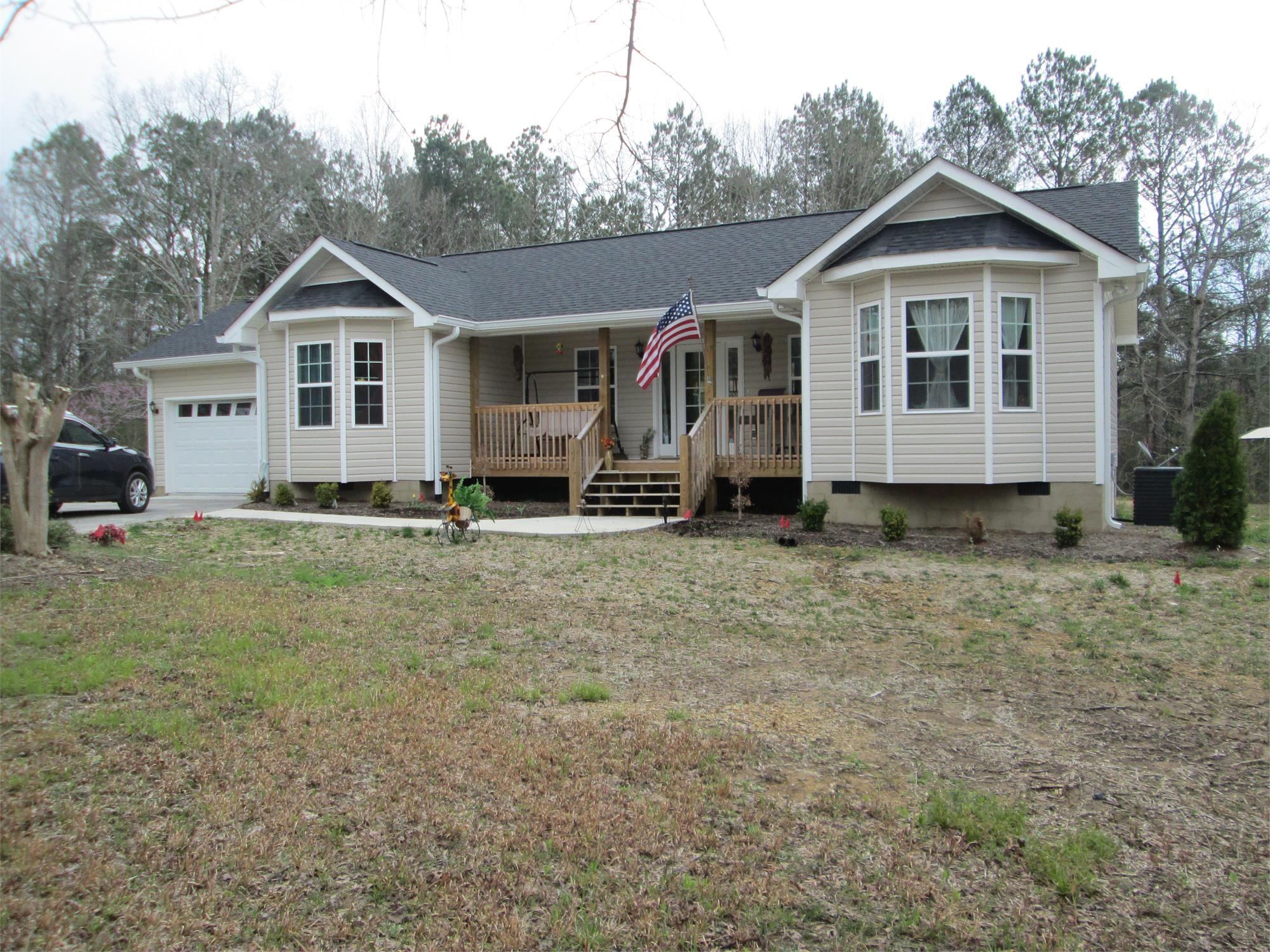 132 Katie Ln, Chatsworth, GA 30705-6075