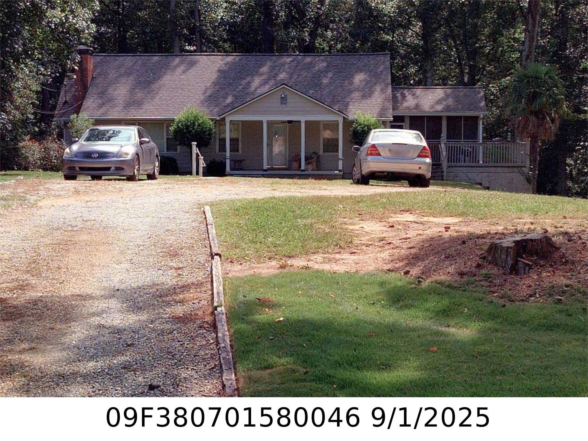 4470 Pullen Ln, Atlanta, GA 30349-1739