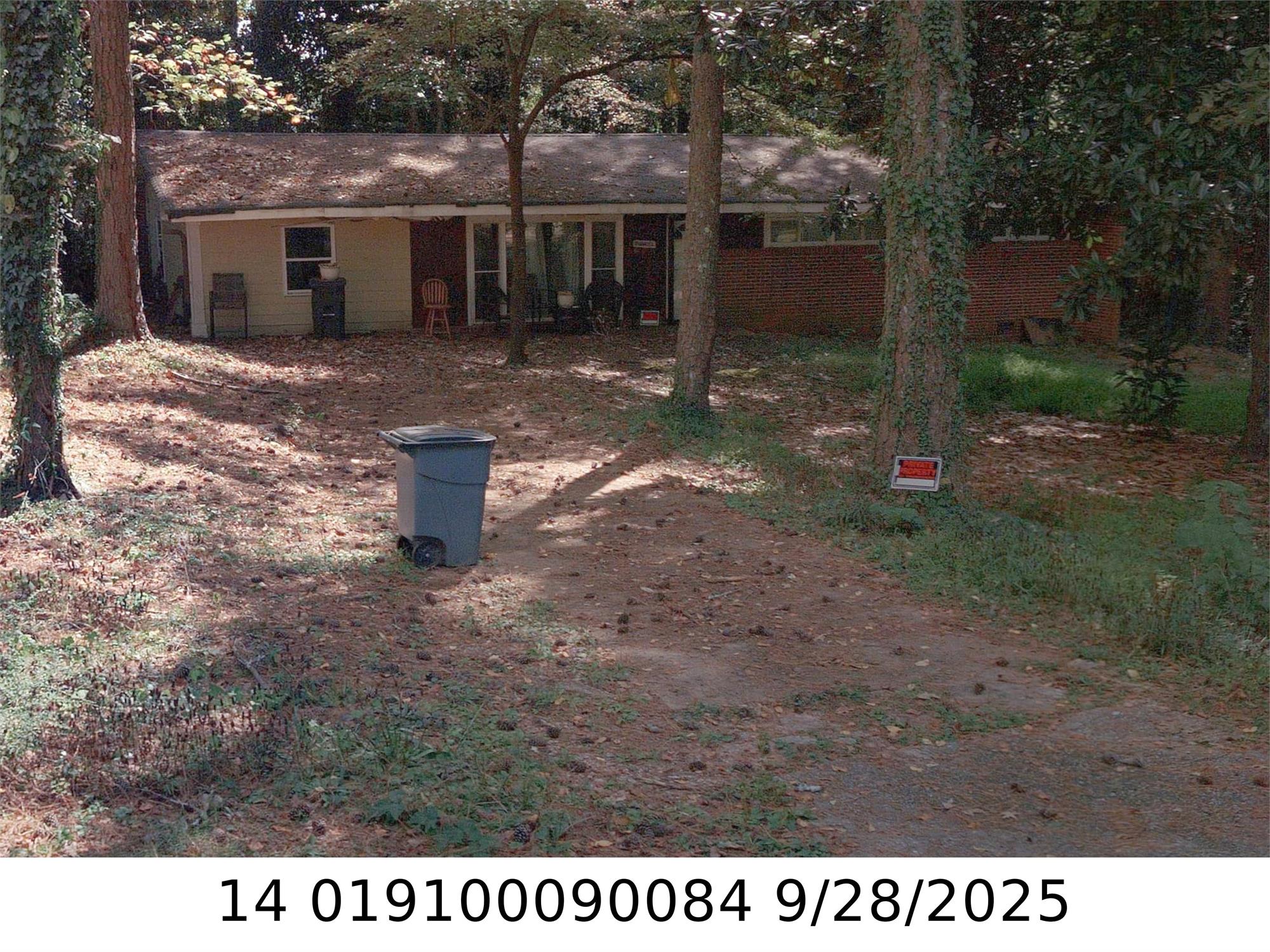 2206 Lyle Rd, Atlanta, GA 30337-1011