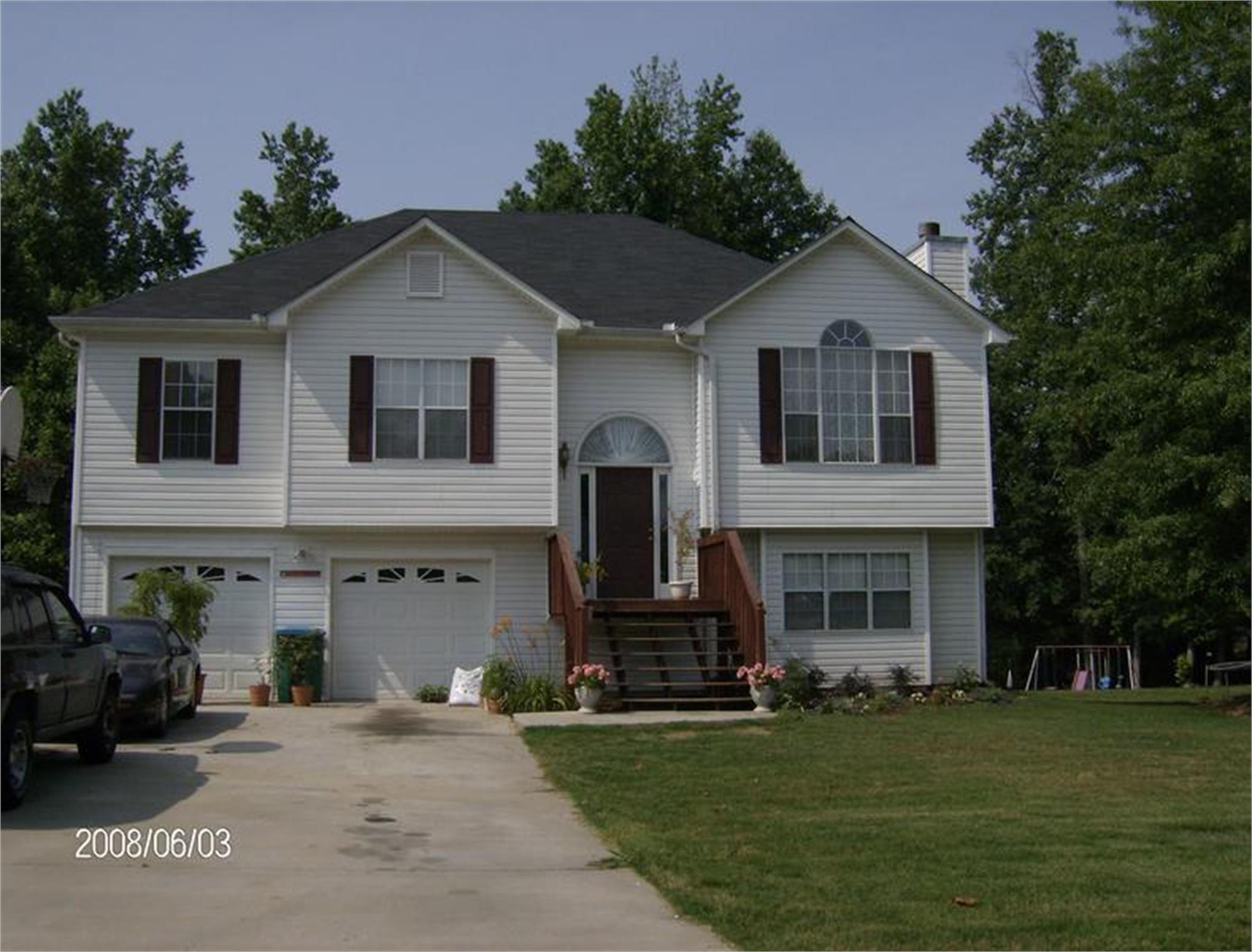 380 Towler Dr, Loganville, GA 30052-3281