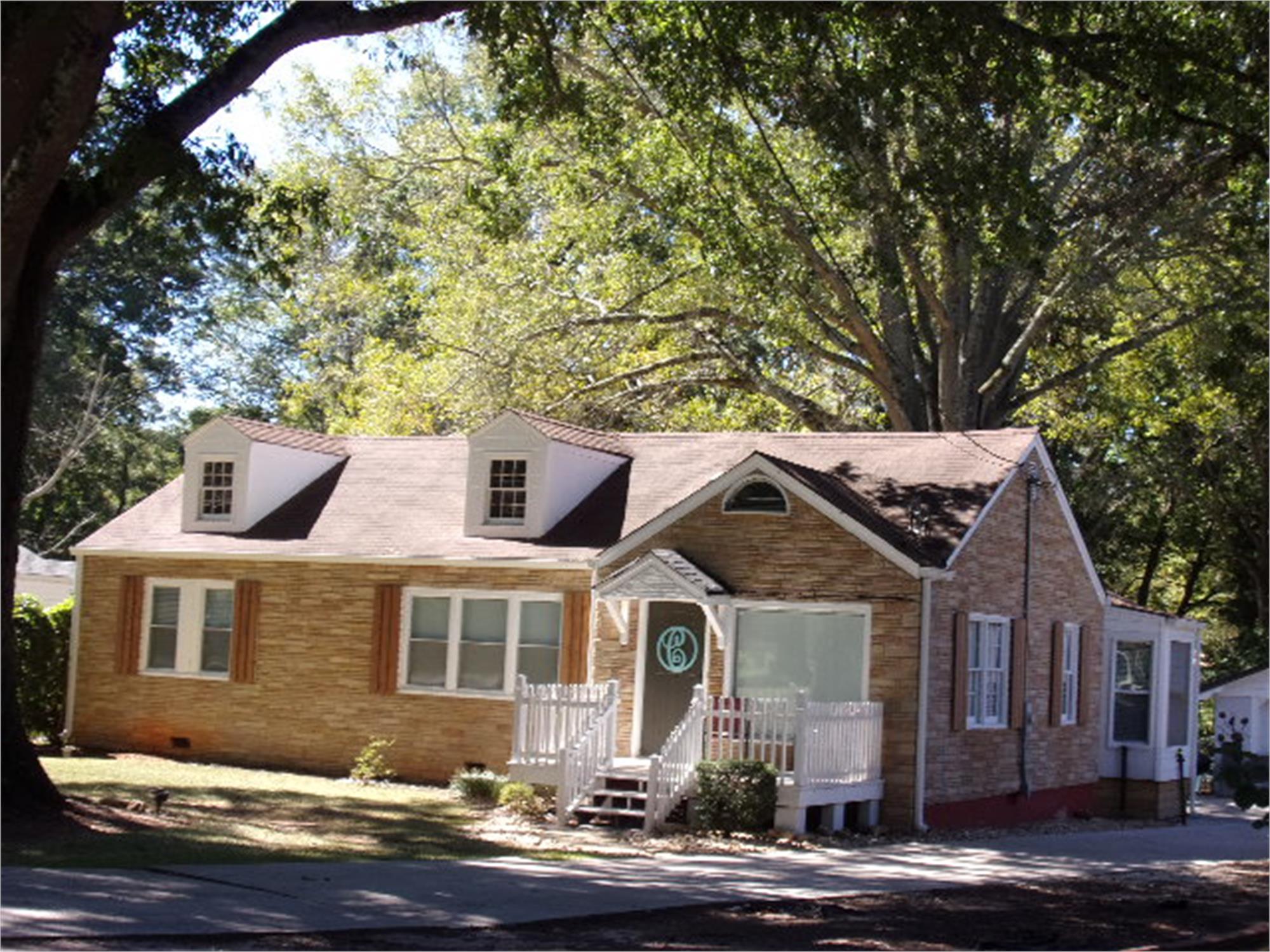 313 Glen Iris Dr, Monroe, GA 30655-2305