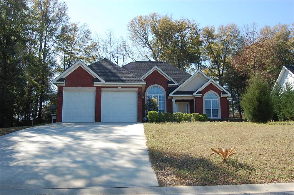 106 Hill Ln, Perry, GA 31069-5177