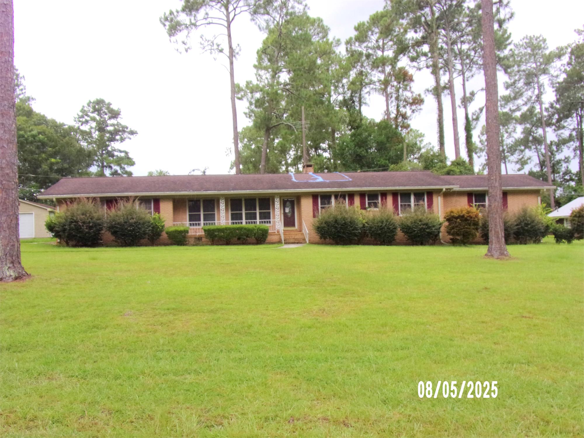 128 Shady Ln, Fitzgerald, GA 31750-8461