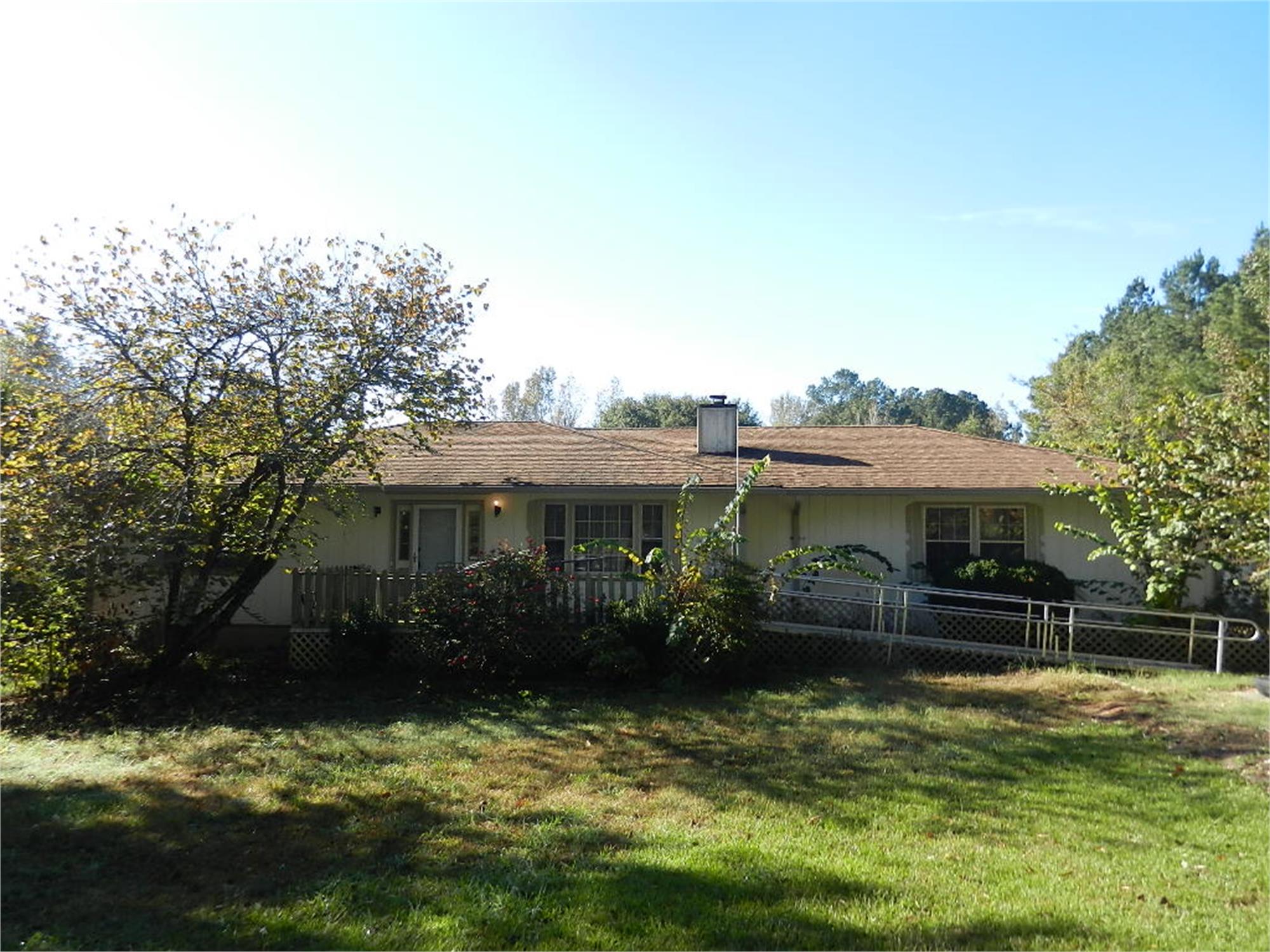 4895 Old Lexington Rd, Athens, GA 30605-4128
