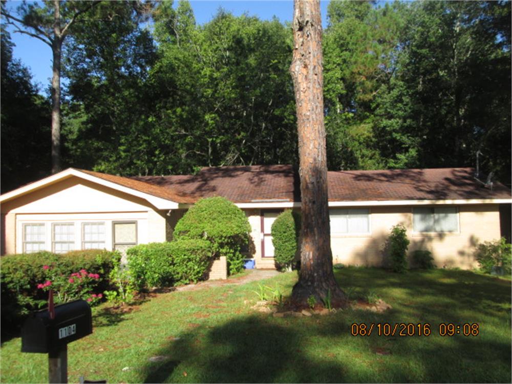 1104 Raymonia Cir, Vidalia, GA 30474-8633