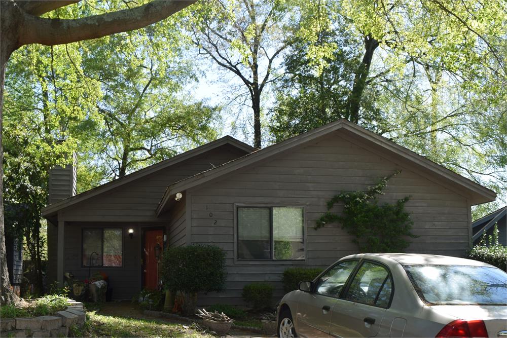102 Lake Pointe Dr, Warner Robins, GA 31088-7601