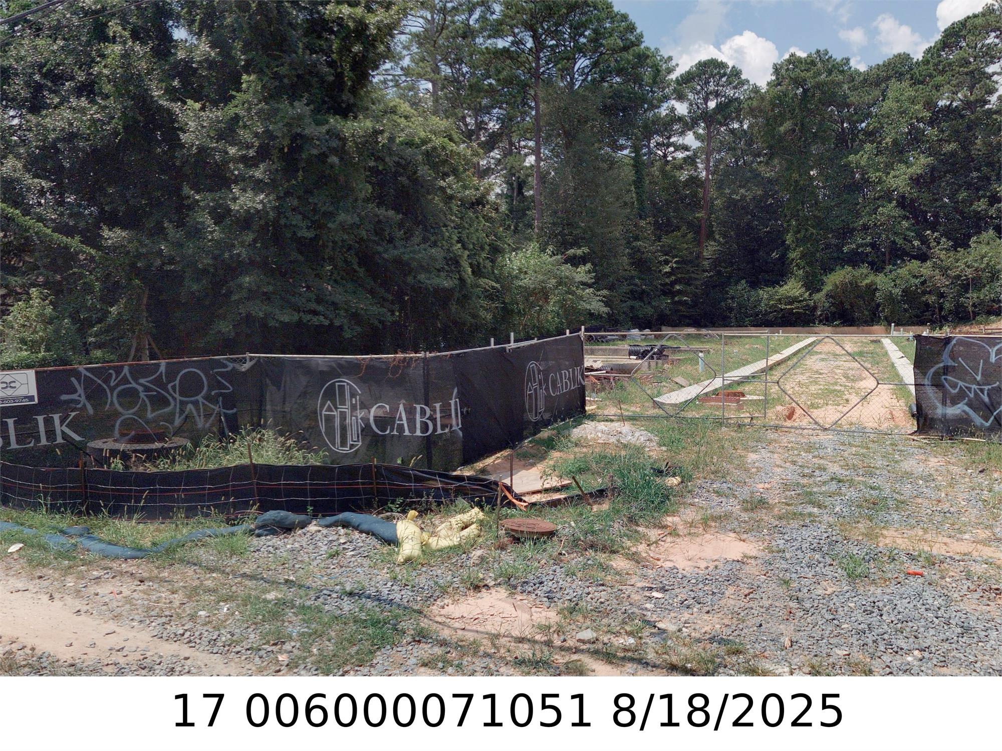 2878 Piedmont Rd Ne, Atlanta, GA 30305-2779