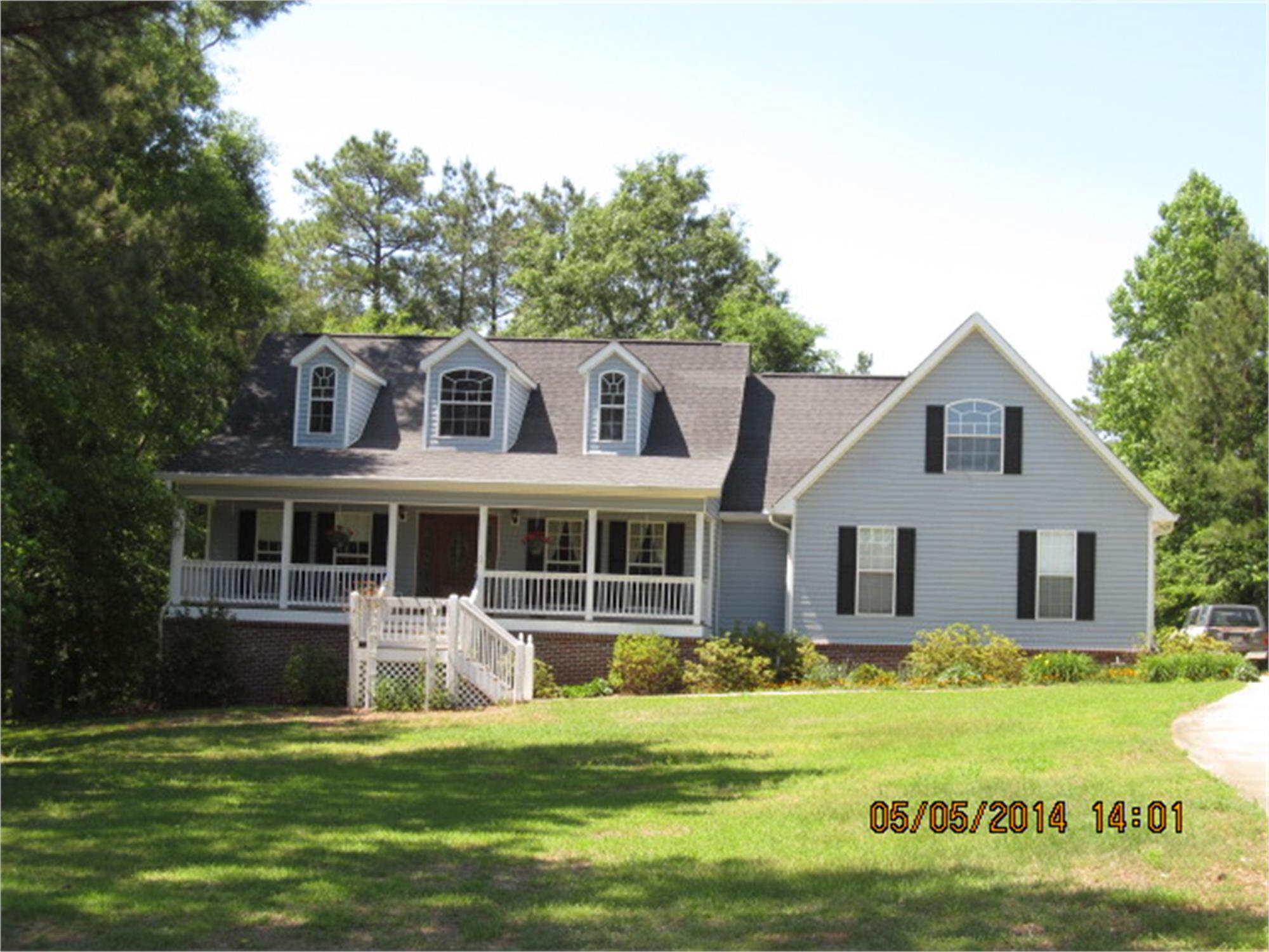419 Twin Lakes Dr, Gray, GA 31032-5037