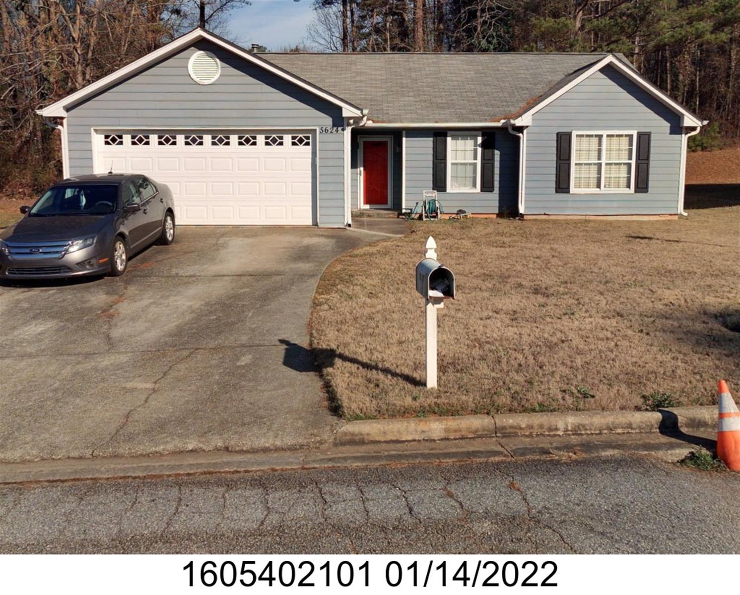 5624 Hunters Crossing Ct, Lithonia, GA 30038-1529