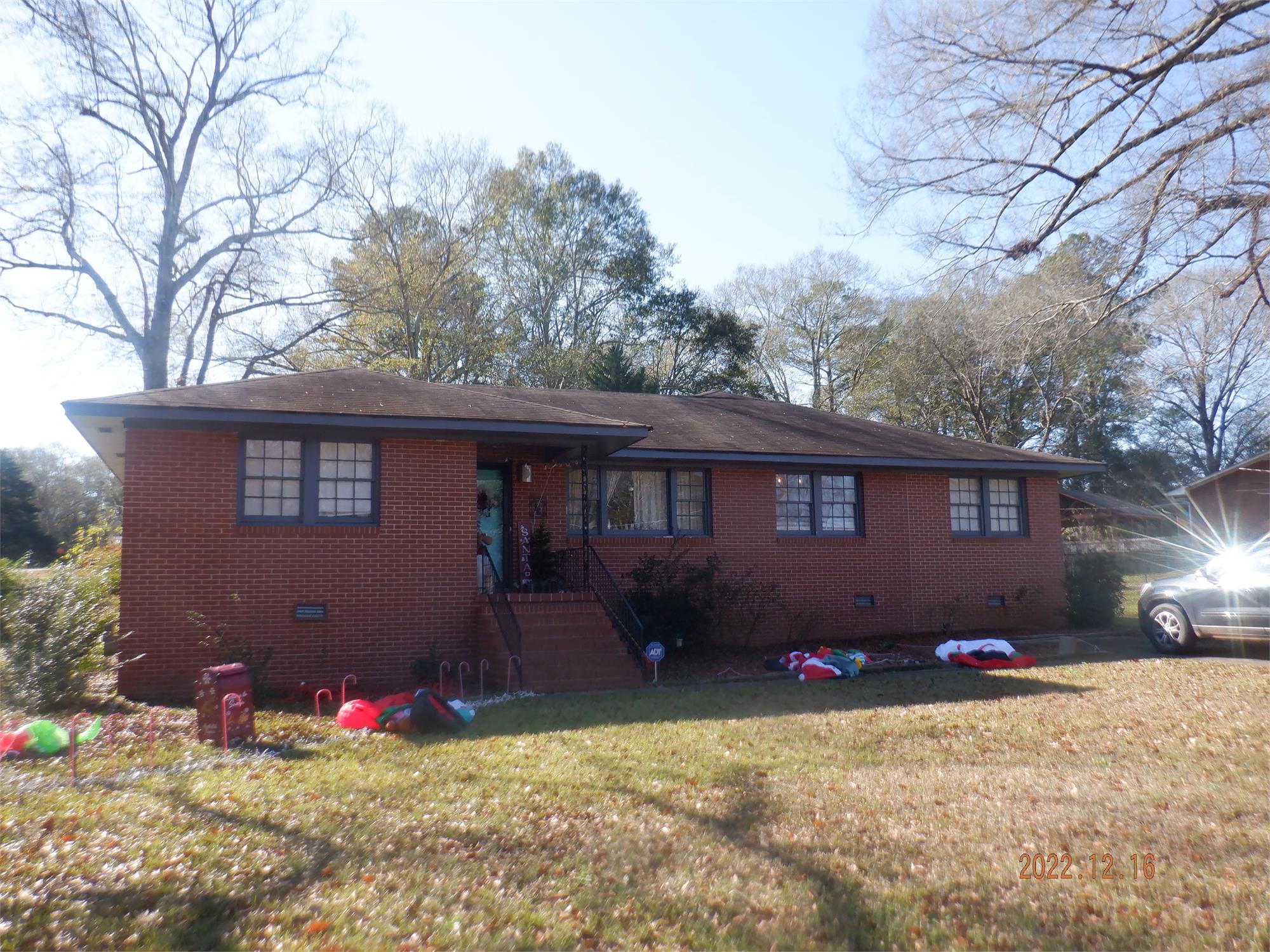 113 Pine St, Barnesville, GA 30204-1921
