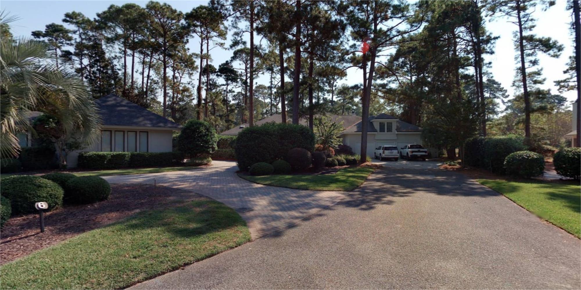 5 Sparkleberry Ln, Savannah, GA 31411-3018