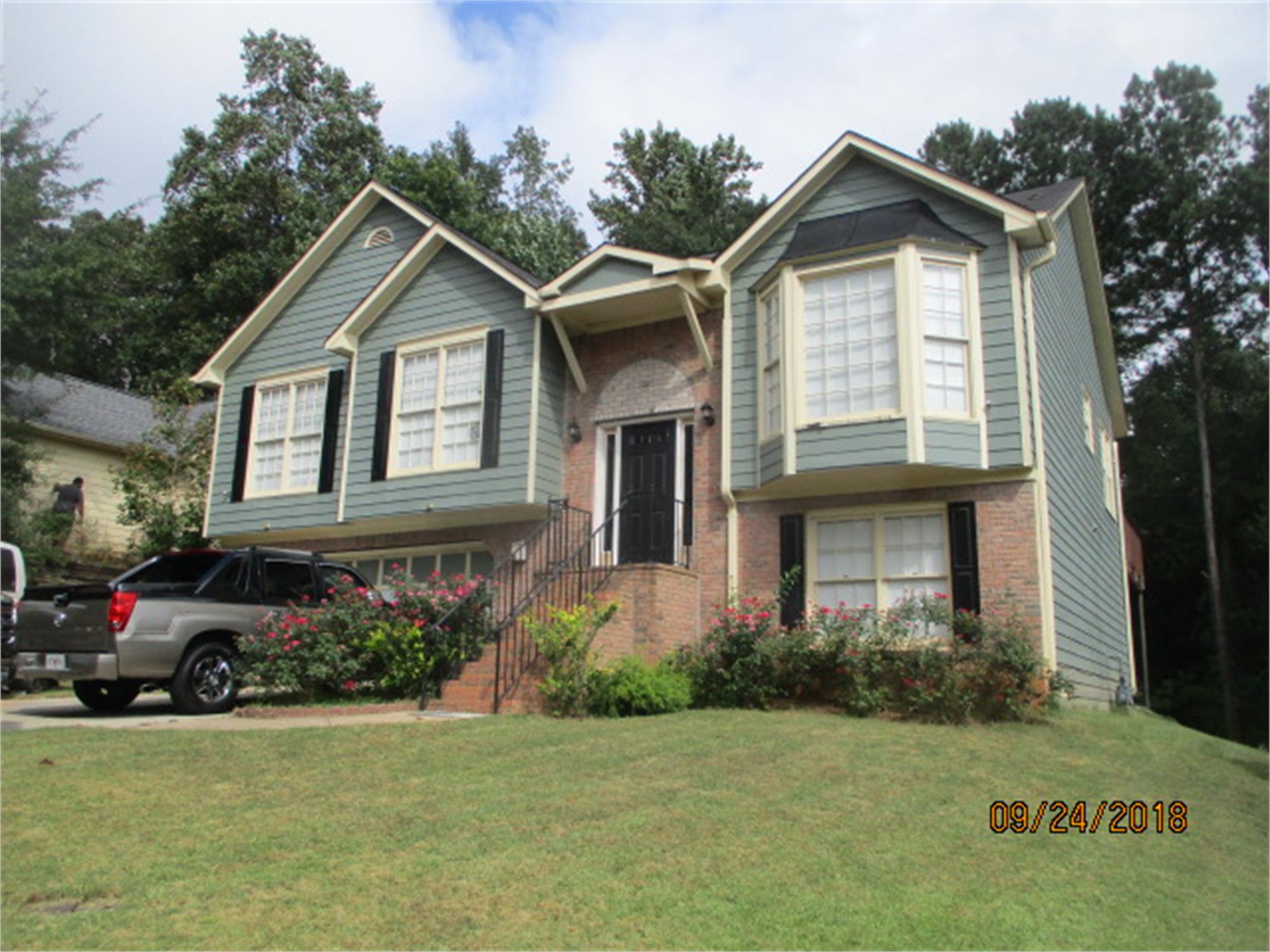 1911 Flint Hill Dr, Lawrenceville, GA 30044-6836