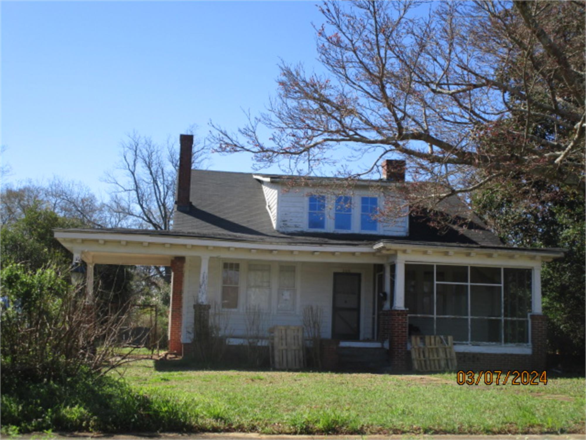 306 E Gordon St, Thomaston, GA 30286-4260