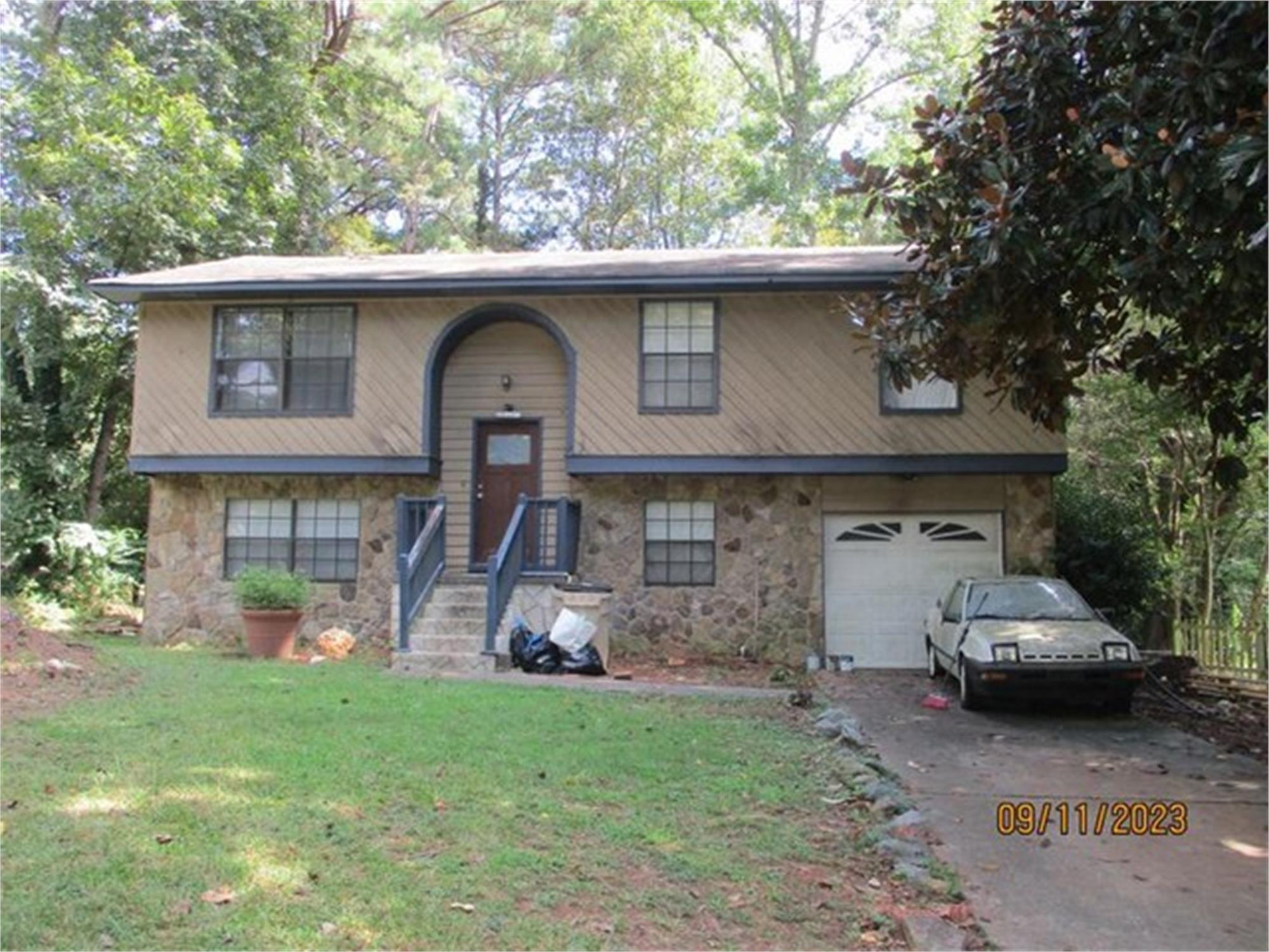 697 Deerfield Ln Nw, Norcross, GA 30093-5004