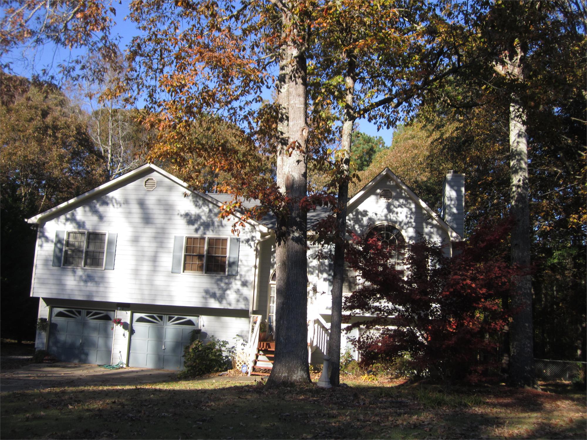 207 Cedar Creek Dr, Dallas, GA 30157-6617
