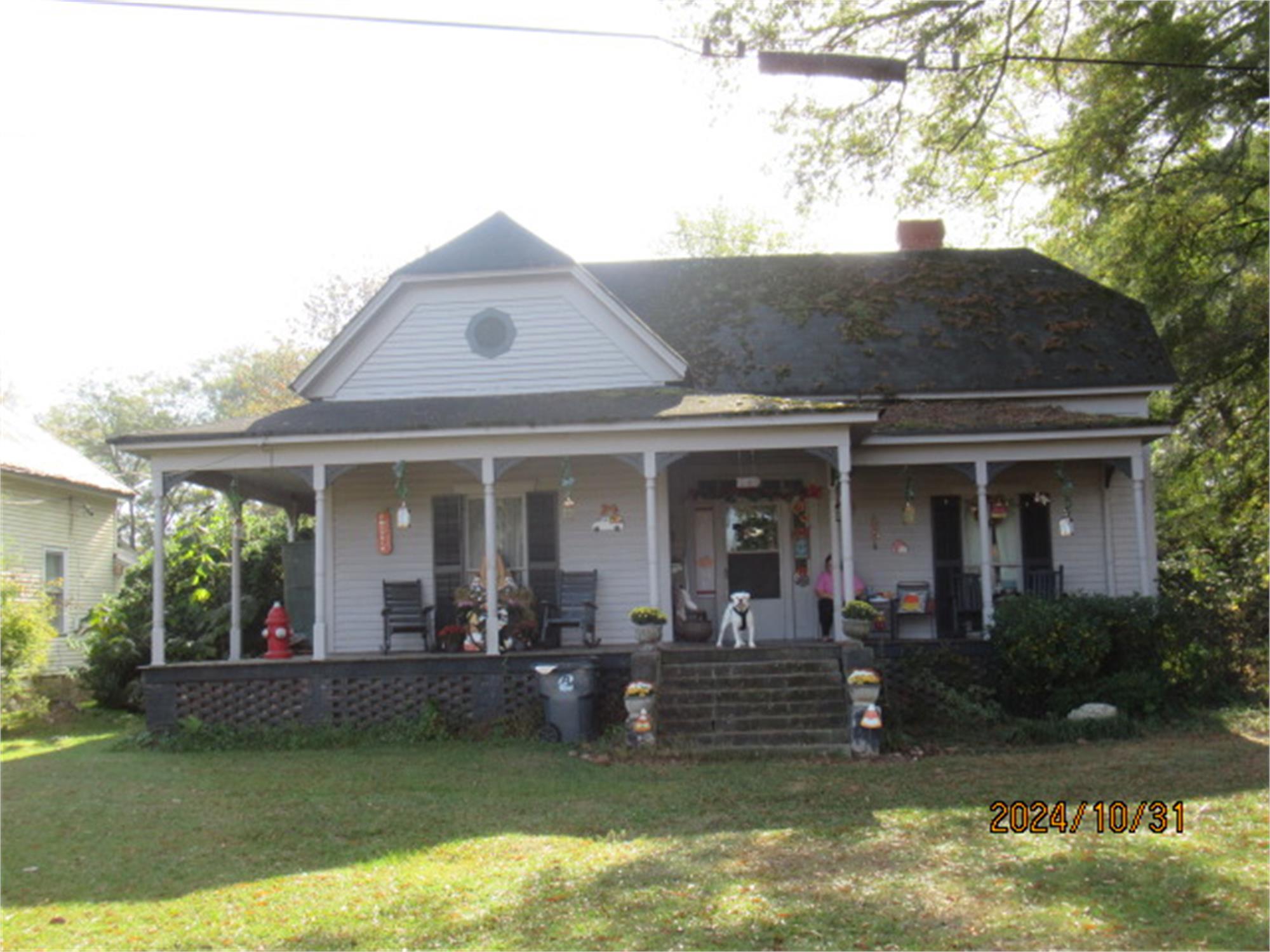 680 S Railroad St, Shady Dale, GA 31085-3528
