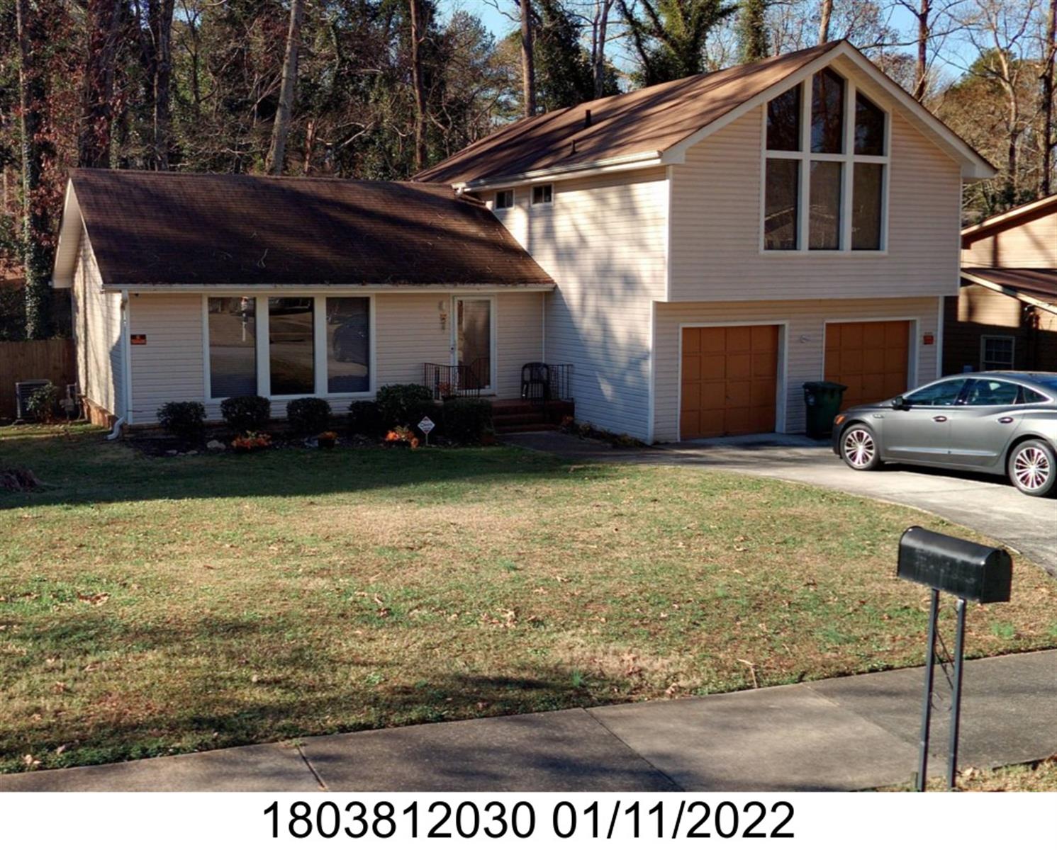 715 Rockborough Dr, Stone Mountain, GA 30083-3813