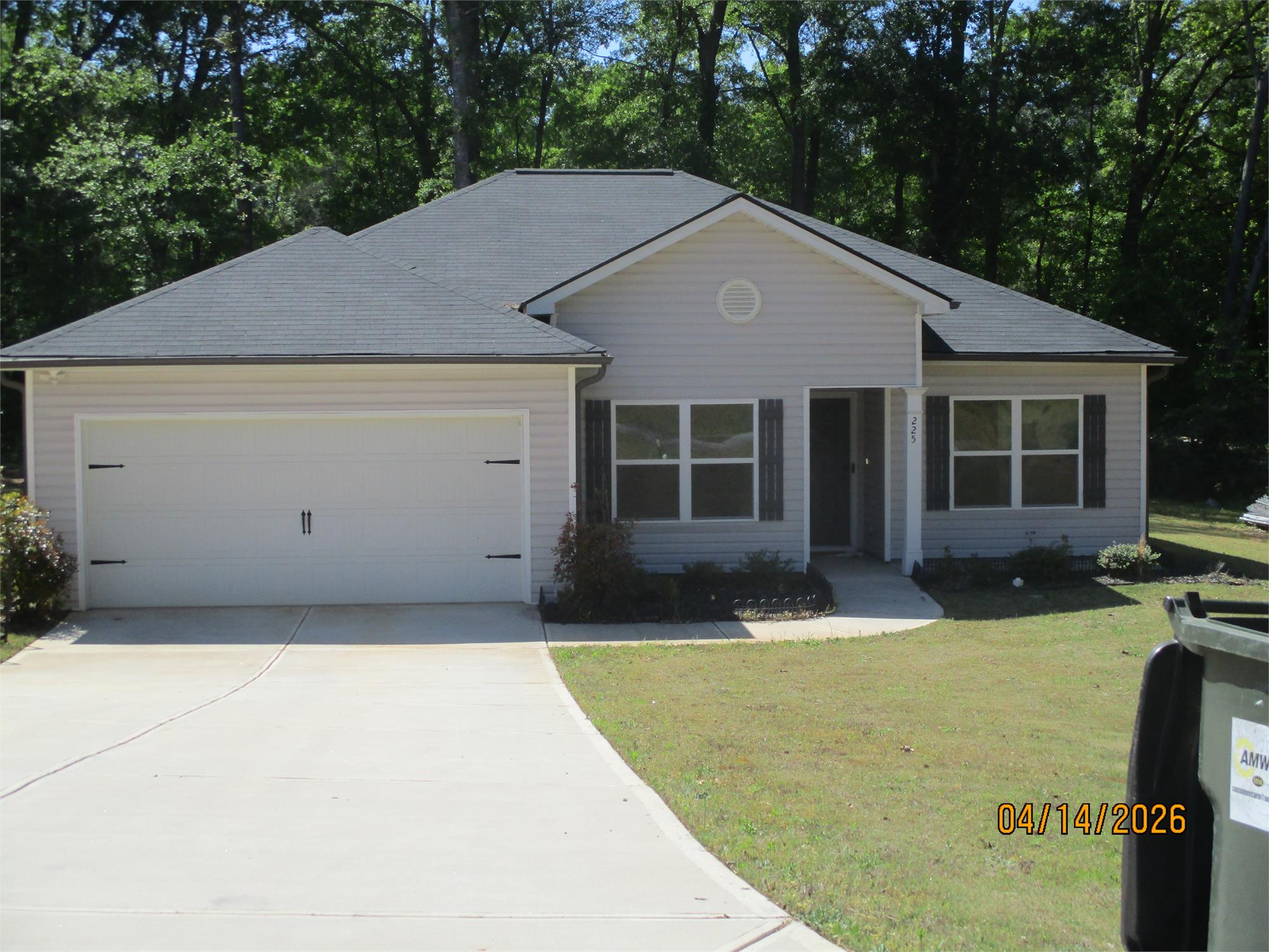 225 Baker St, Woodbury, GA 30293-2781