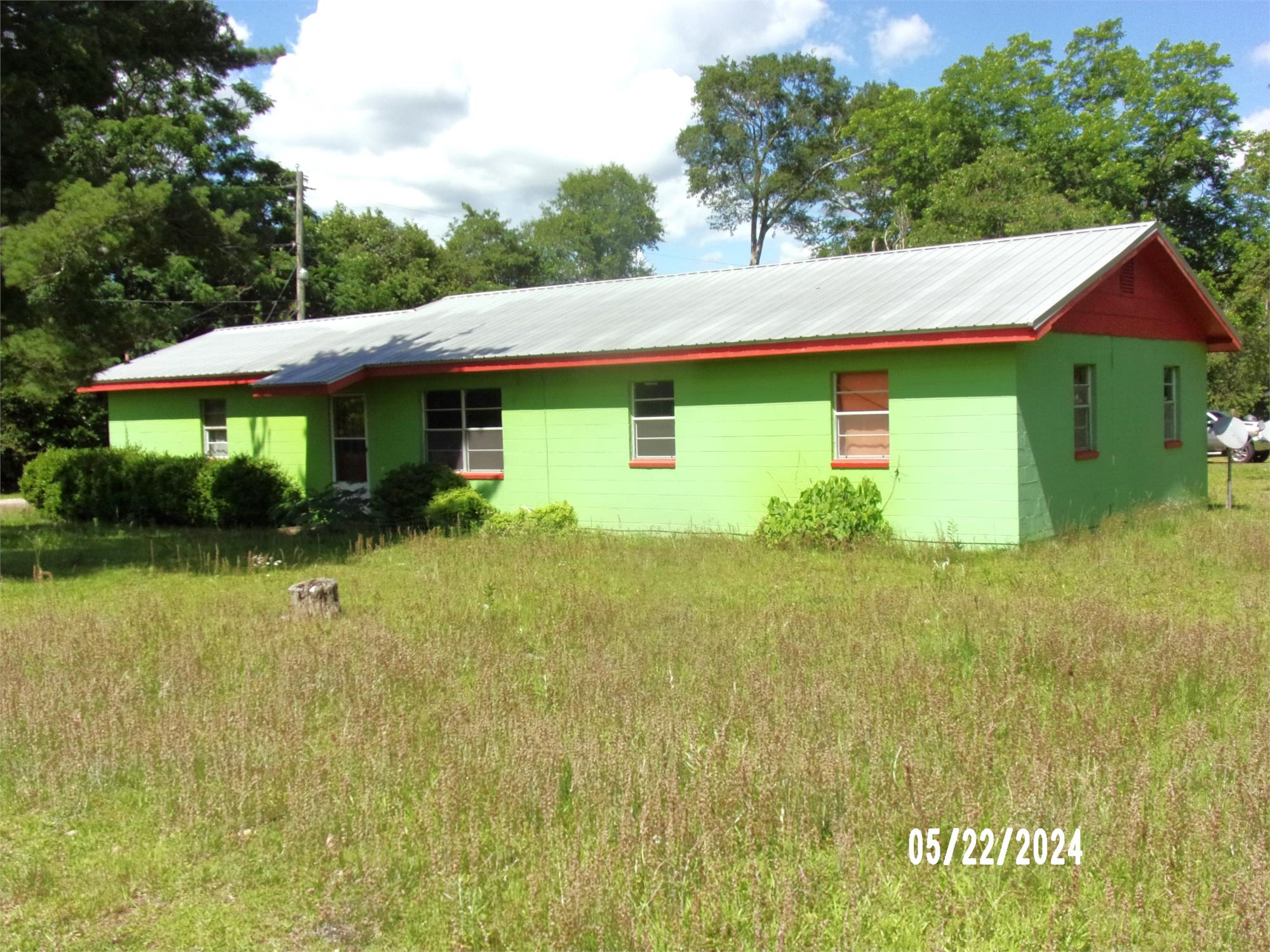 153 Bush Ave, Fitzgerald, GA 31750-7884