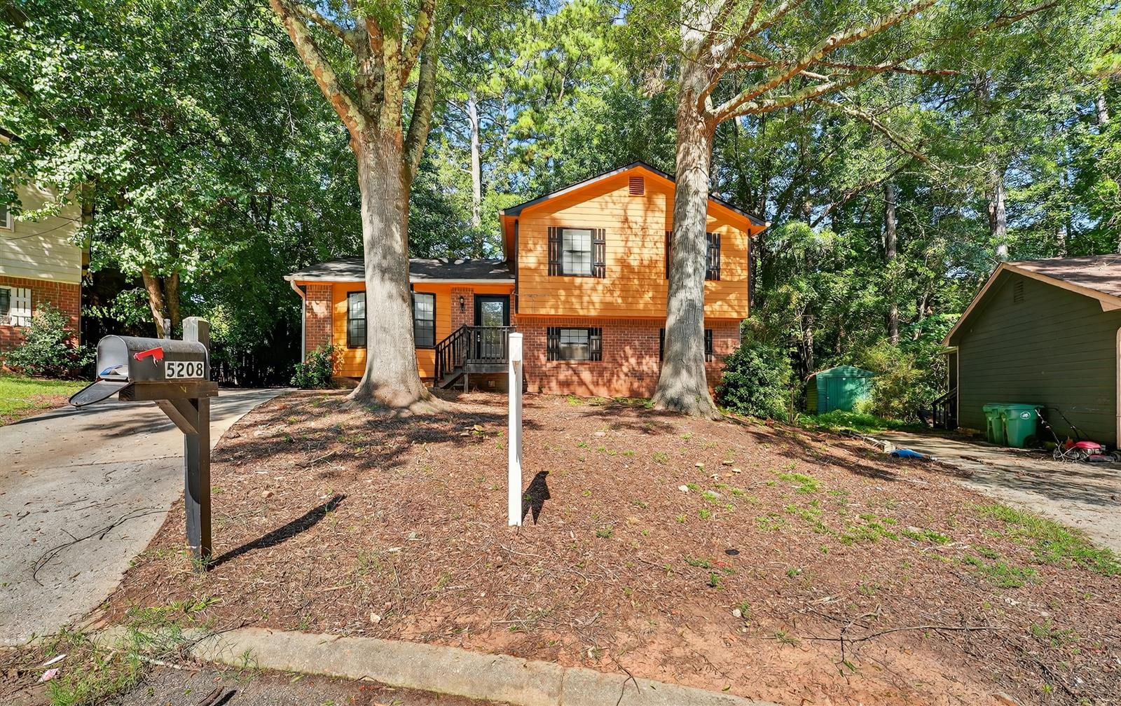 5208 Shawn Ln, Stone Mountain, GA 30088-4331