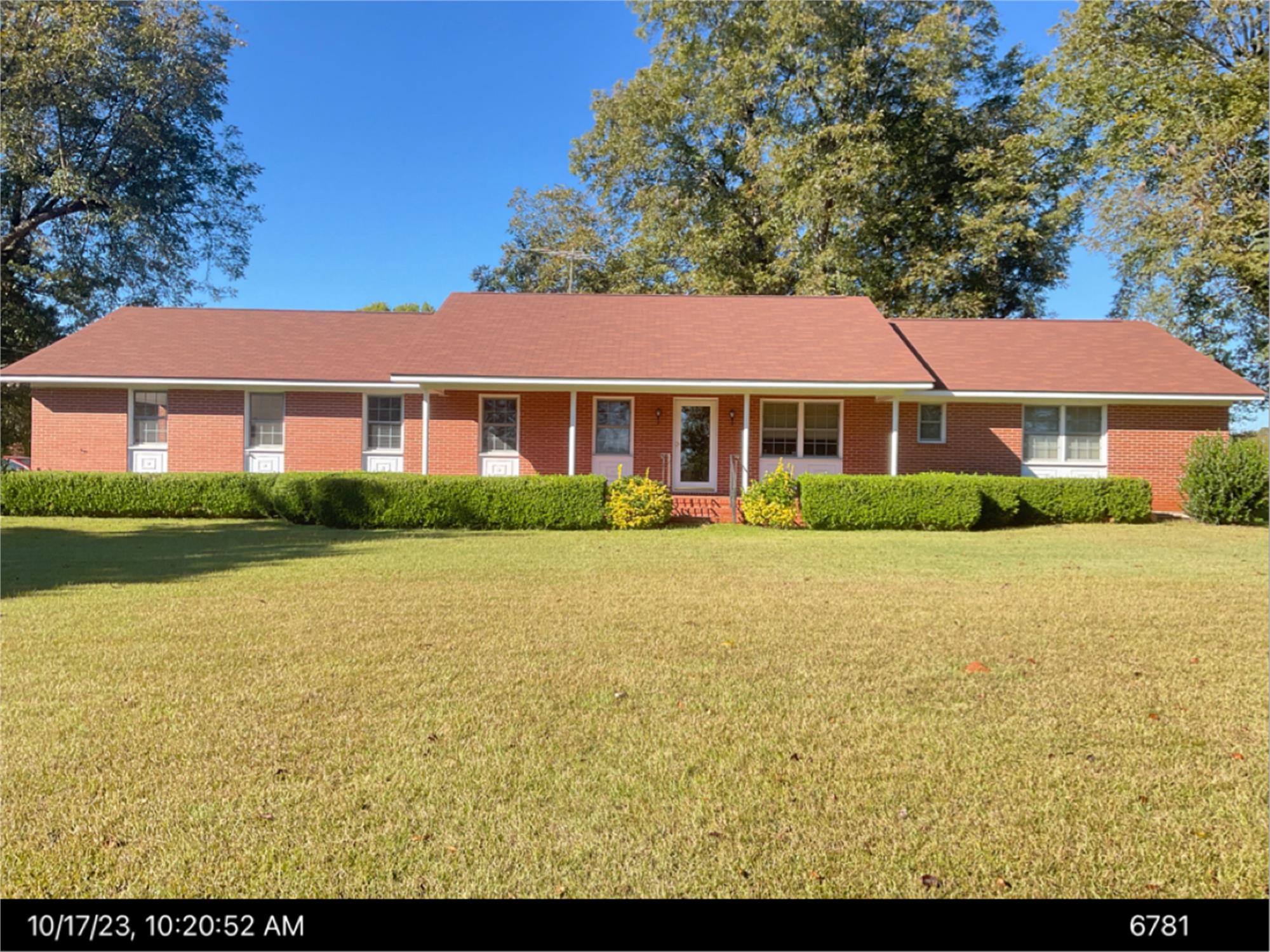 138 Bacon St, Irwinton, GA 31042-2512