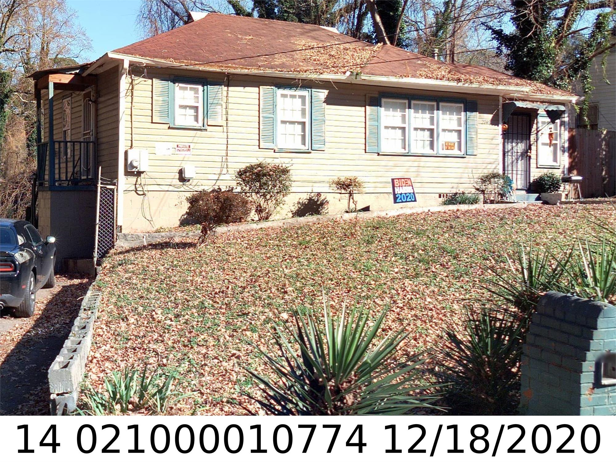 2749 Dale Creek Dr Nw, Atlanta, GA 30318-7208