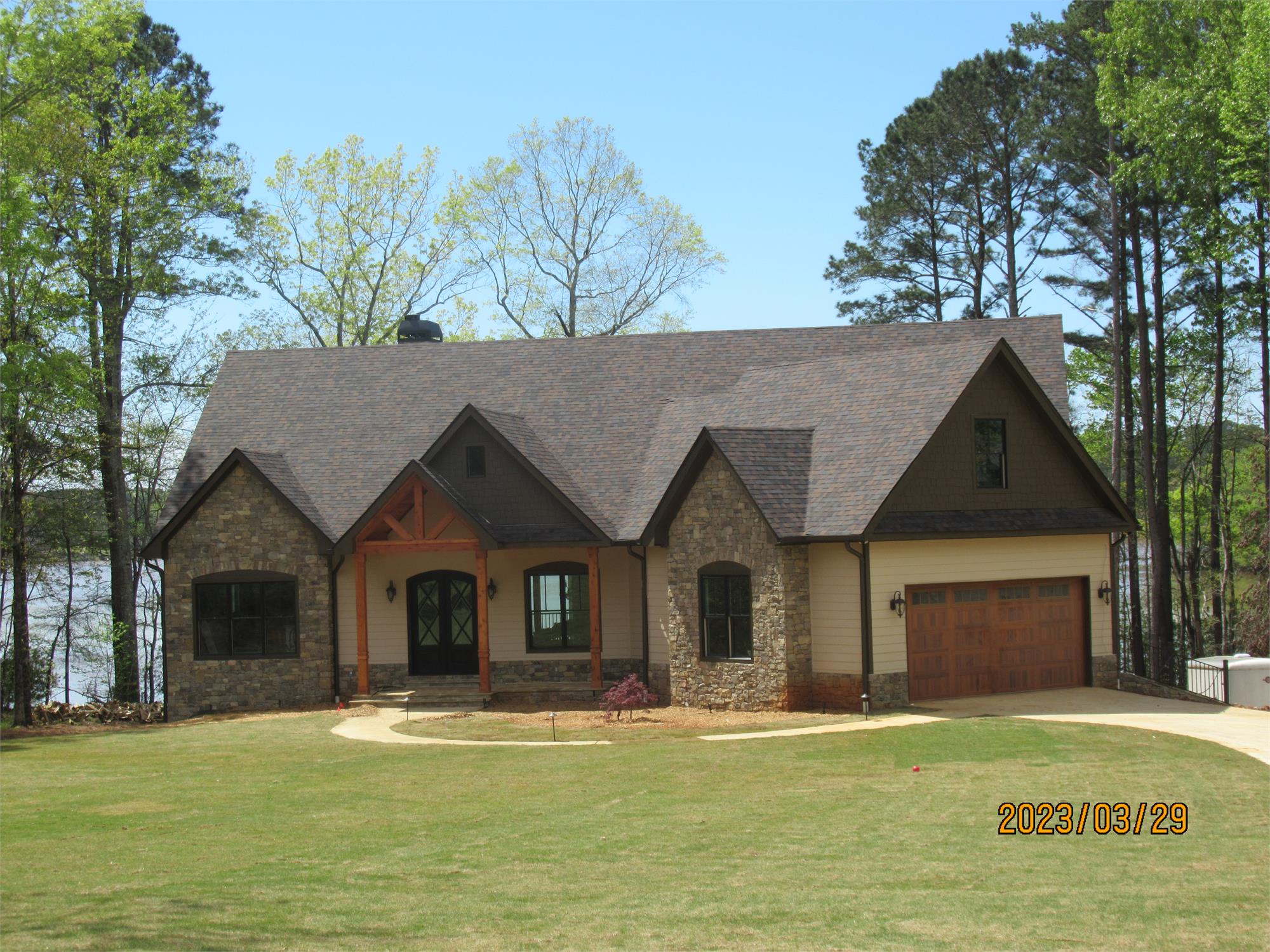 1120 Sailview Dr, Buckhead, GA 30625-2834