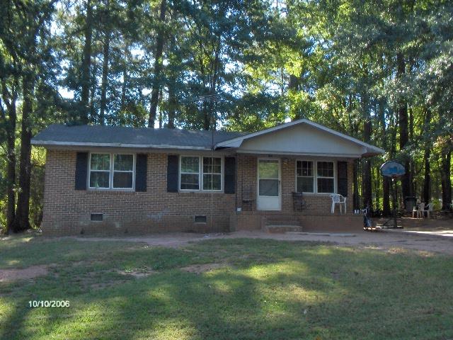 680 Penor St, Madison, GA 30650-1916