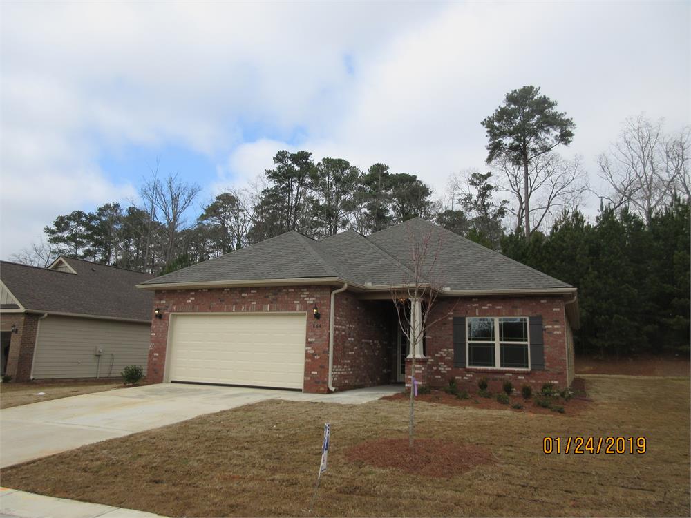 864 Crescent Ln, Griffin, GA 30224-9028
