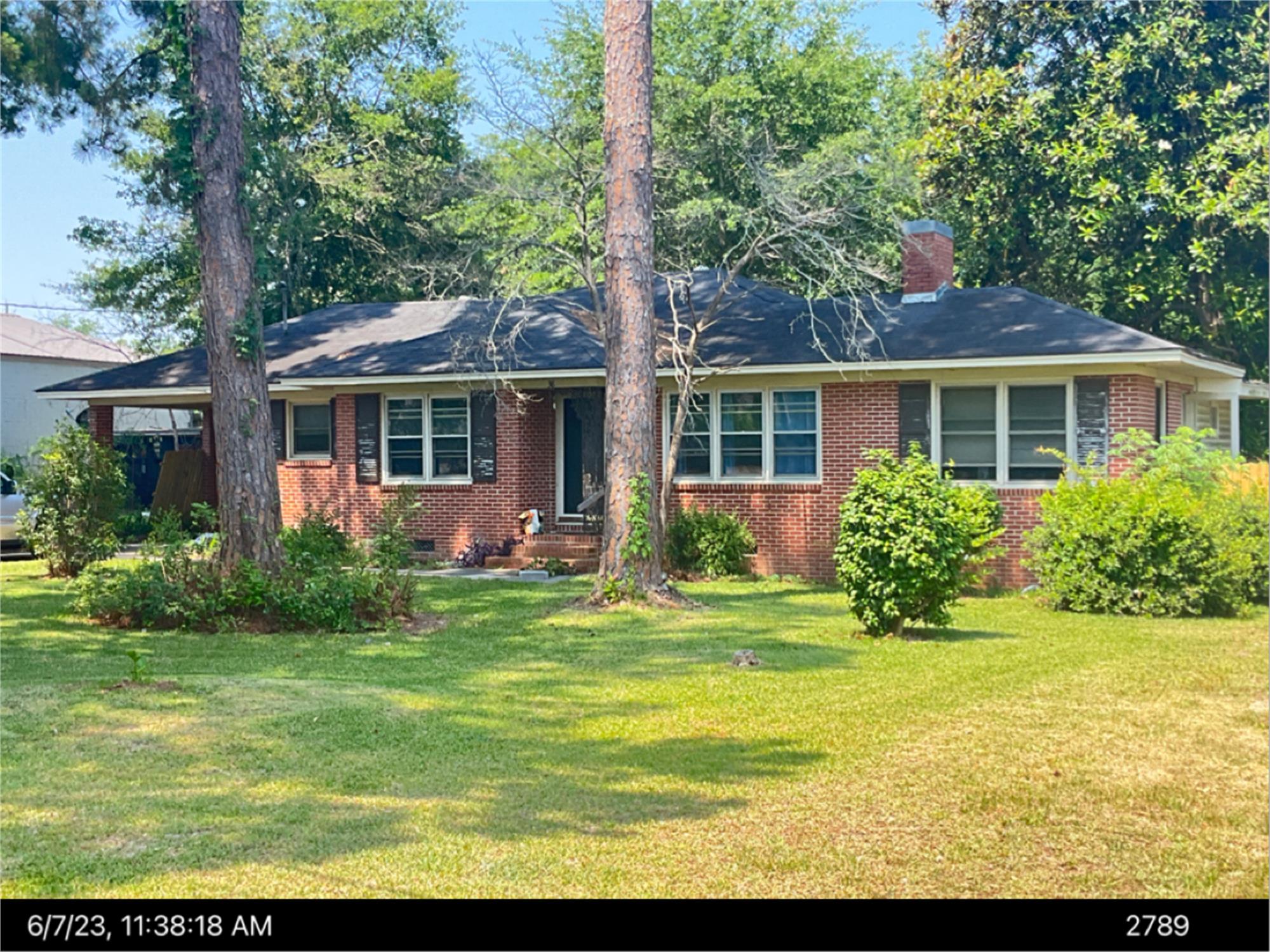 38 S Wood St, Hawkinsville, GA 31036-4627