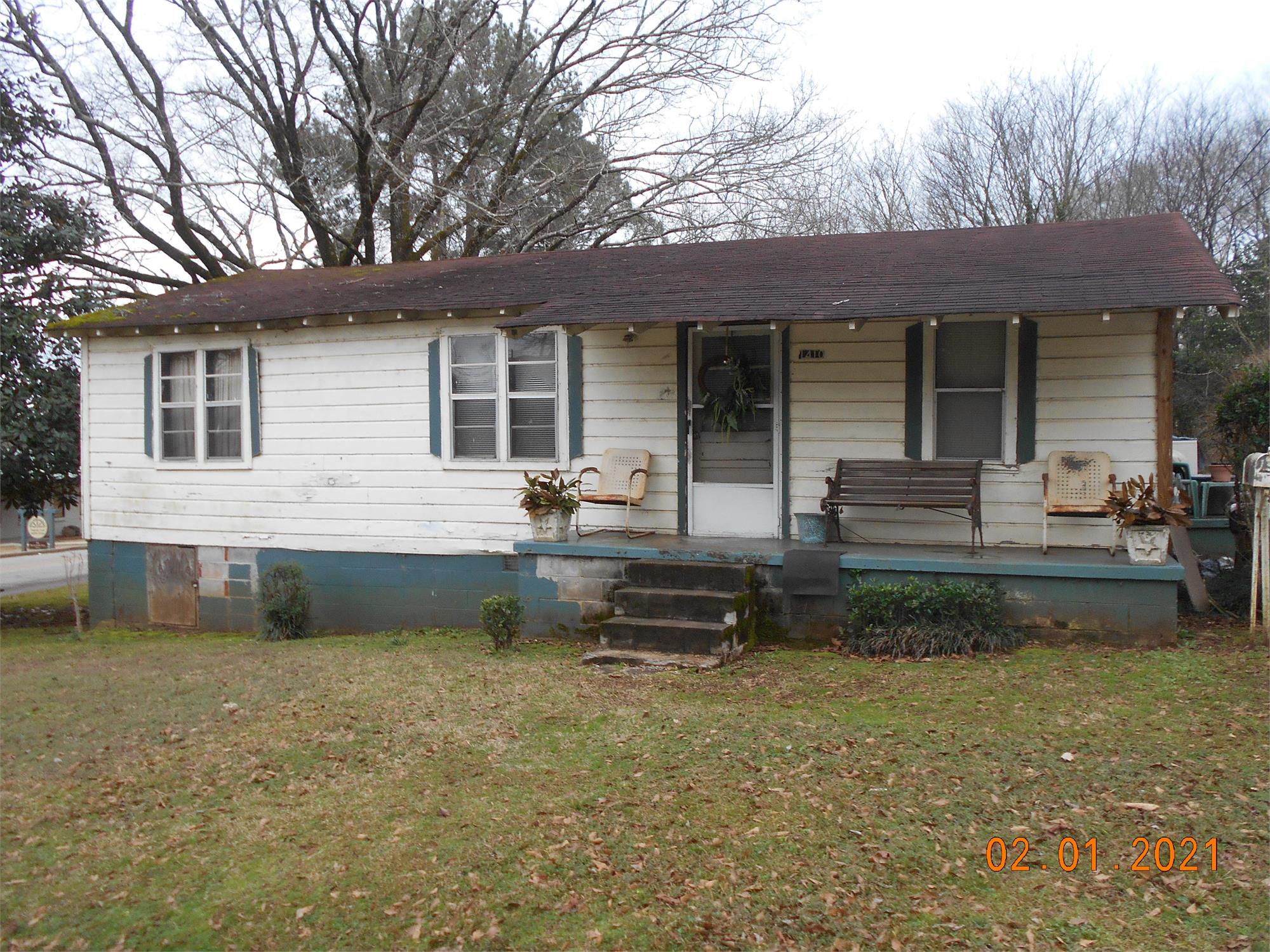 1410 E 9th St, West Point, GA 31833-2248