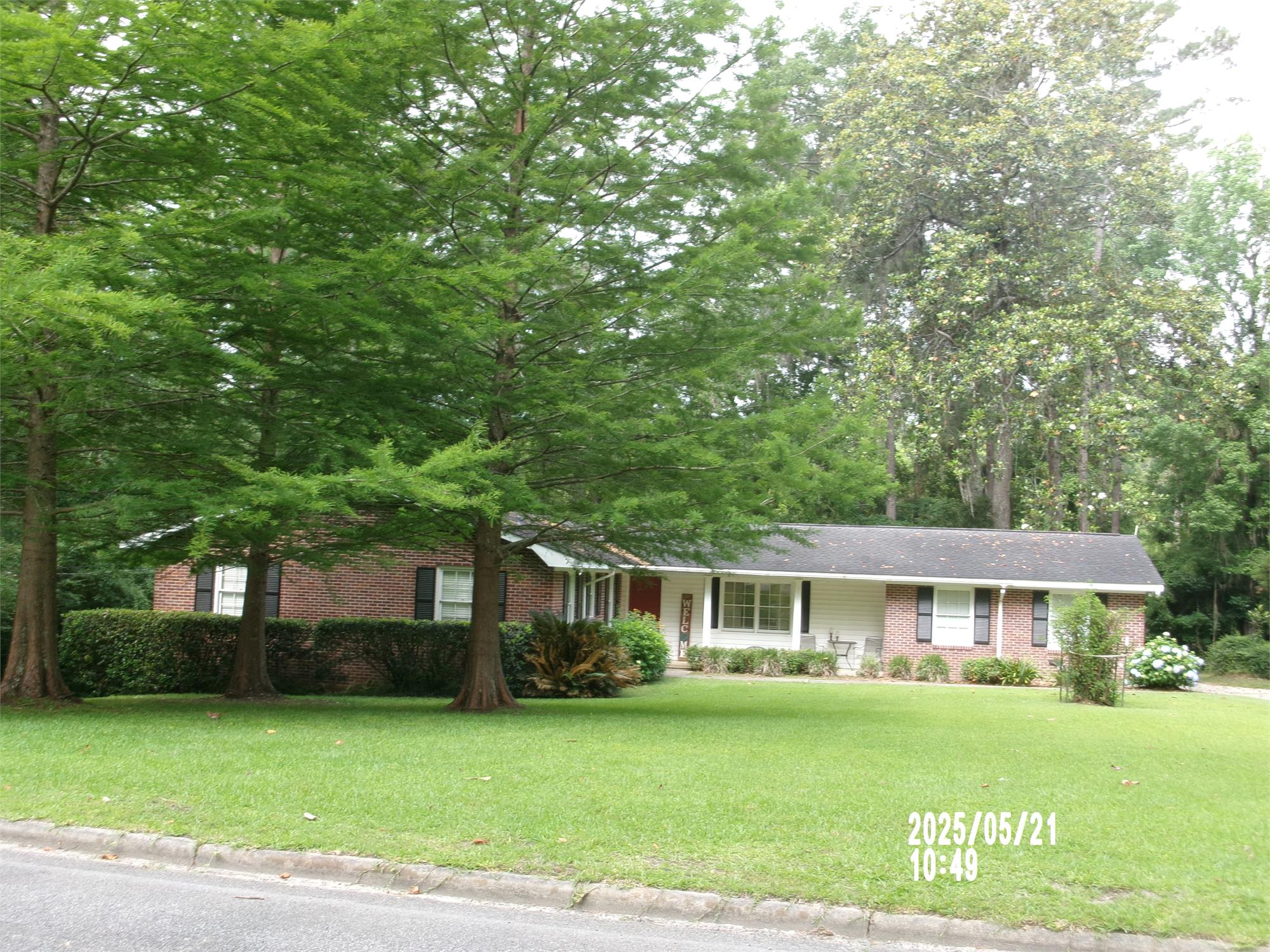121 Robin Hood Dr, Thomasville, GA 31792-6754