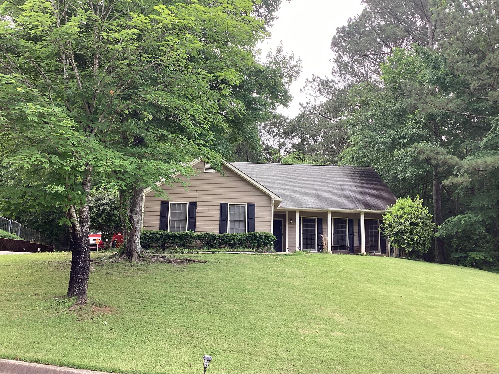 9216 Tara Dr, Covington, GA 30014-2088