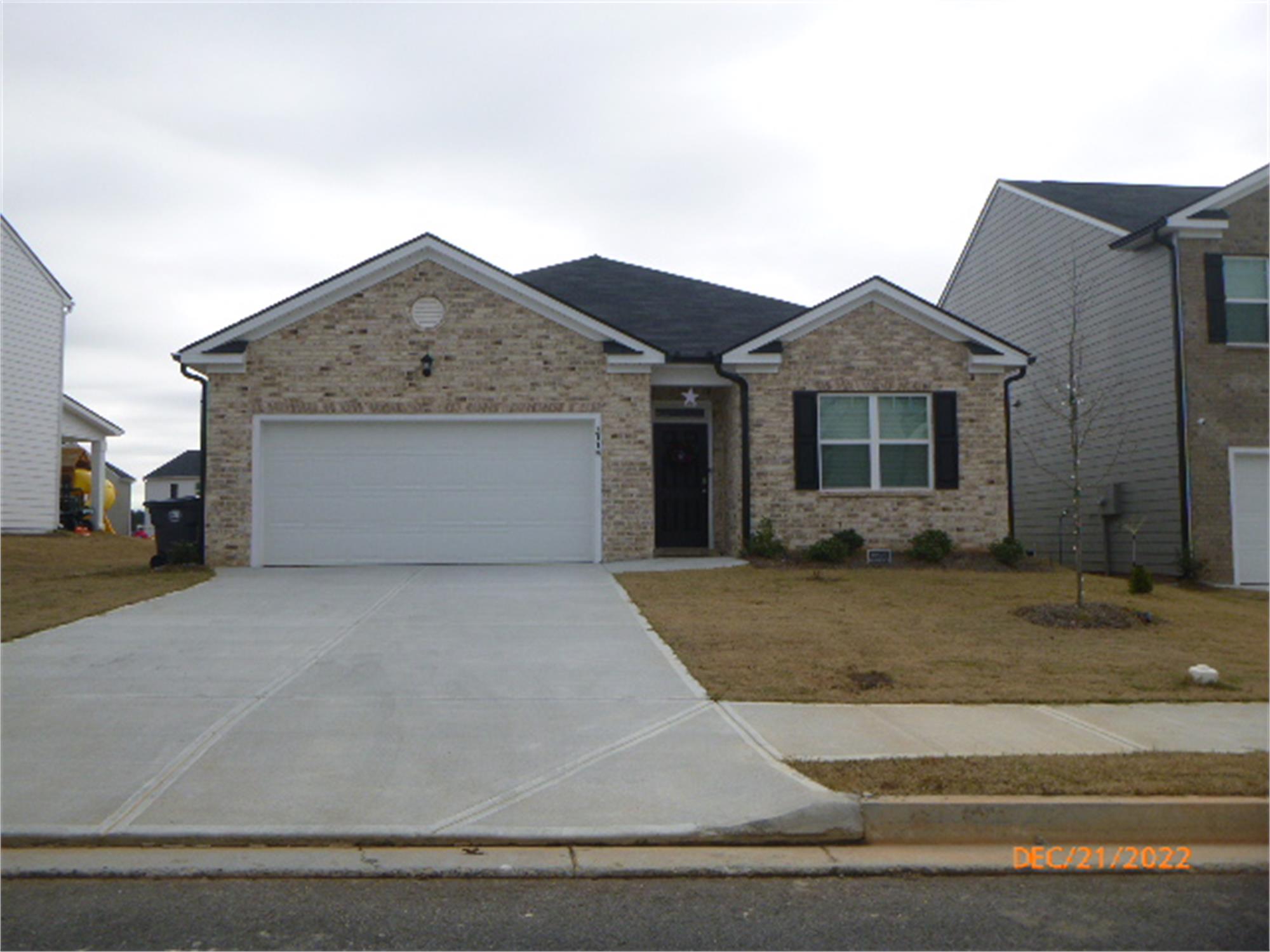 2115 Waycross Ln, Dacula, GA 30019-2569