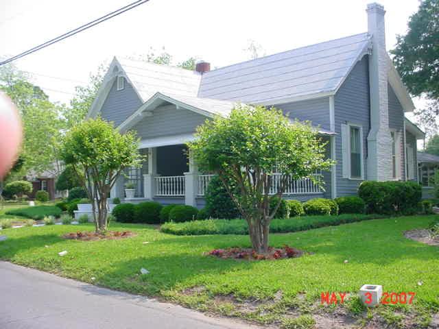 405 N Jackson St, Nashville, GA 31639-1902
