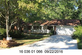 1435 Rockmoor Ct, Stone Mountain, GA 30088-3320