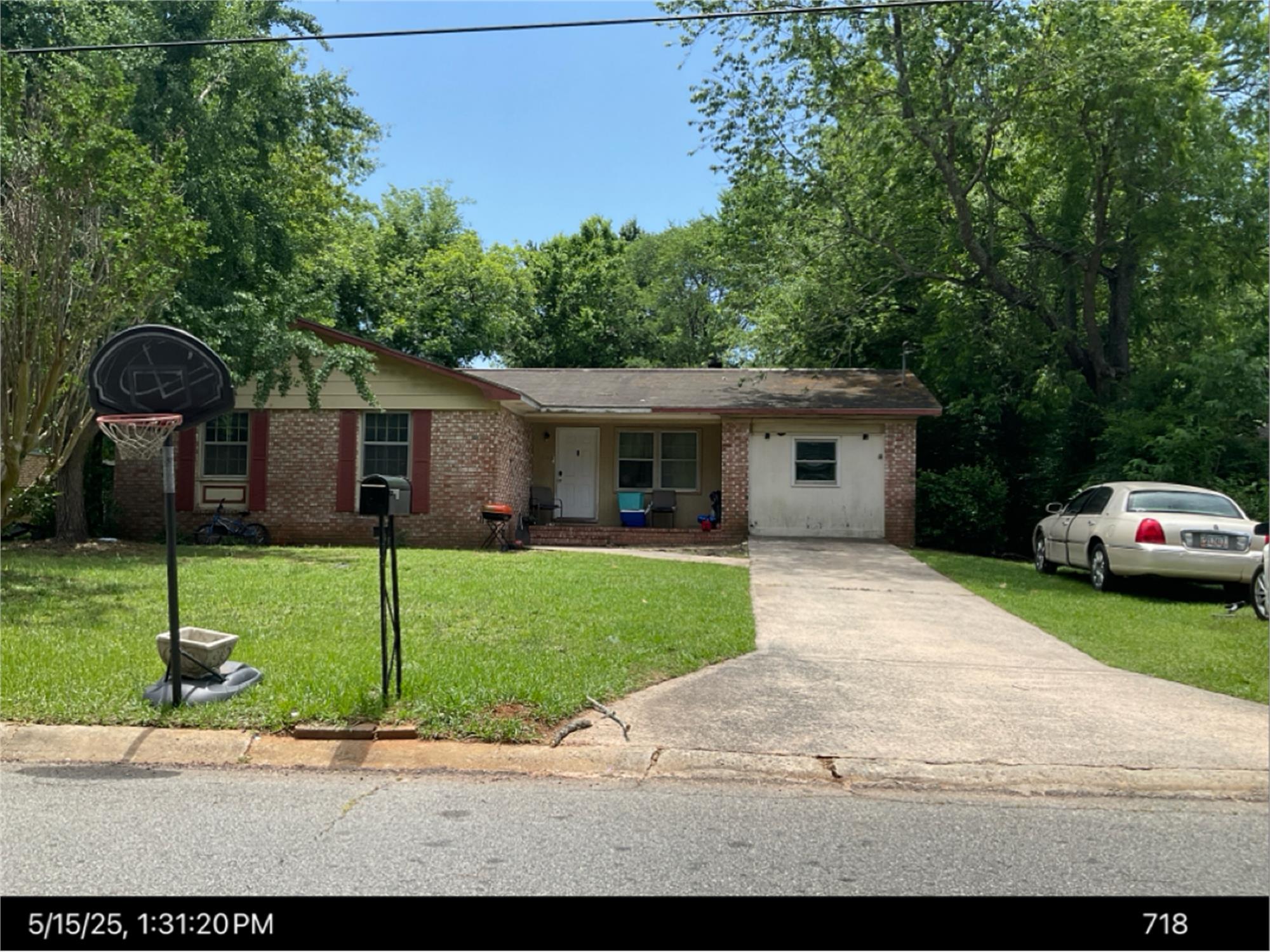 113 Scarborough Rd, Centerville, GA 31028-1334