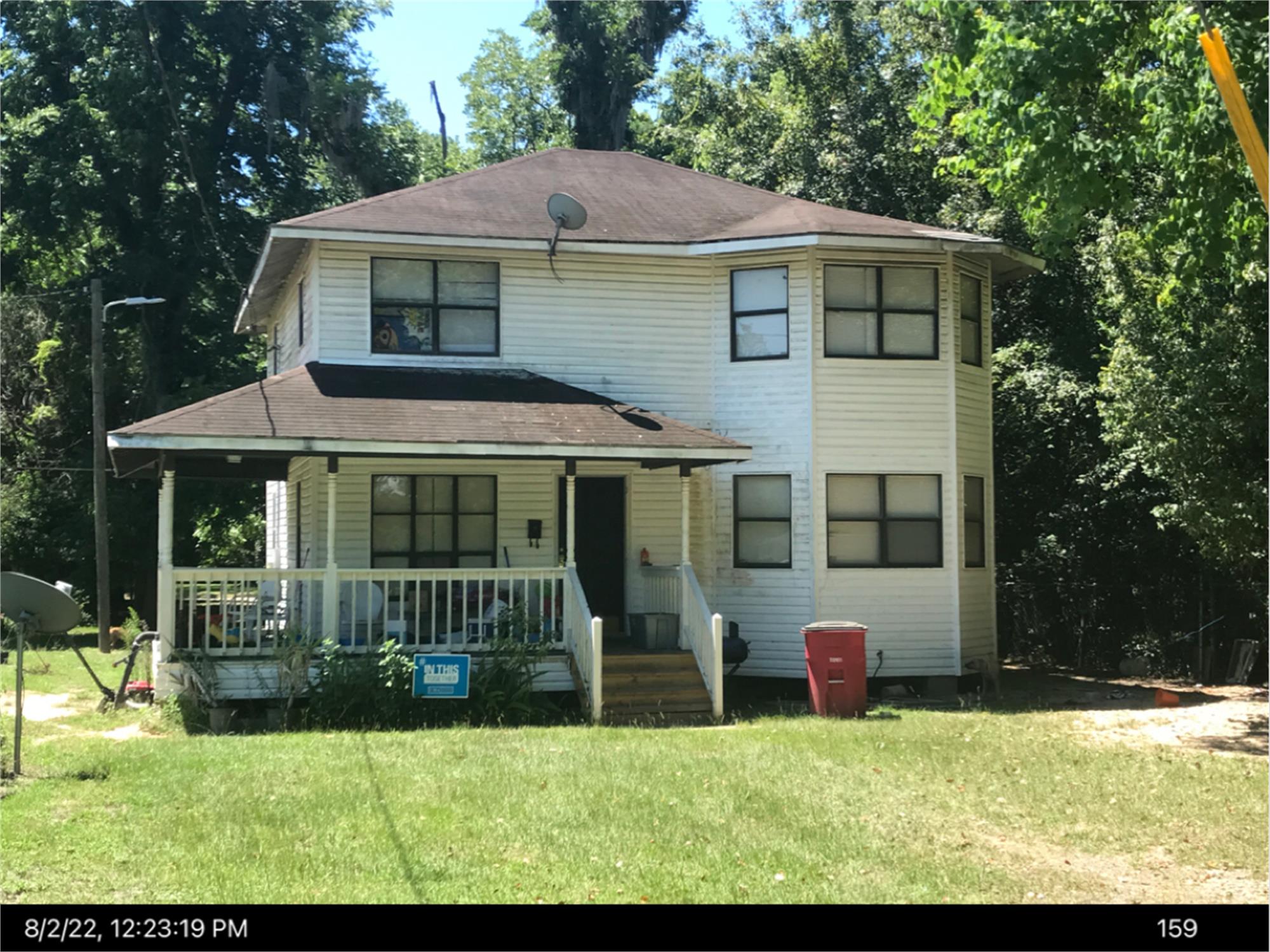 817 Sycamore St, Blackshear, GA 31516-2032